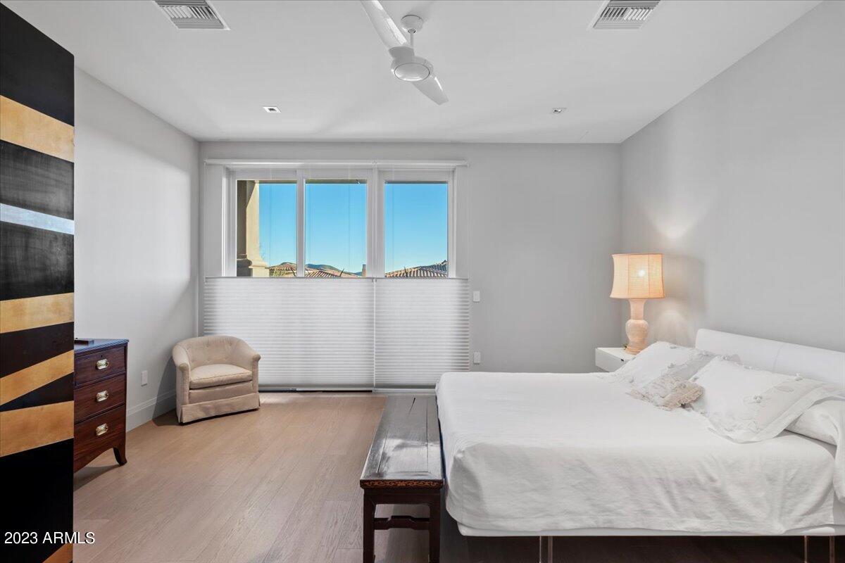 Sterling at Silverleaf Condominium - Residential
