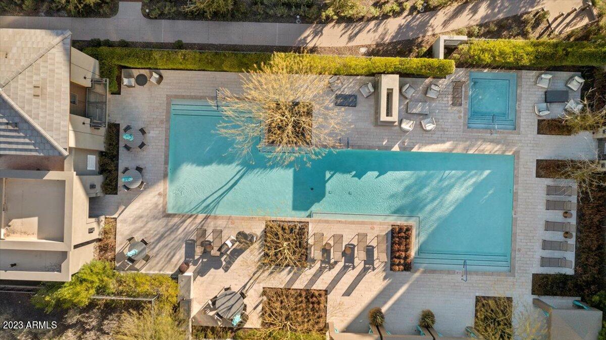 Sterling at Silverleaf Condominium - Residential