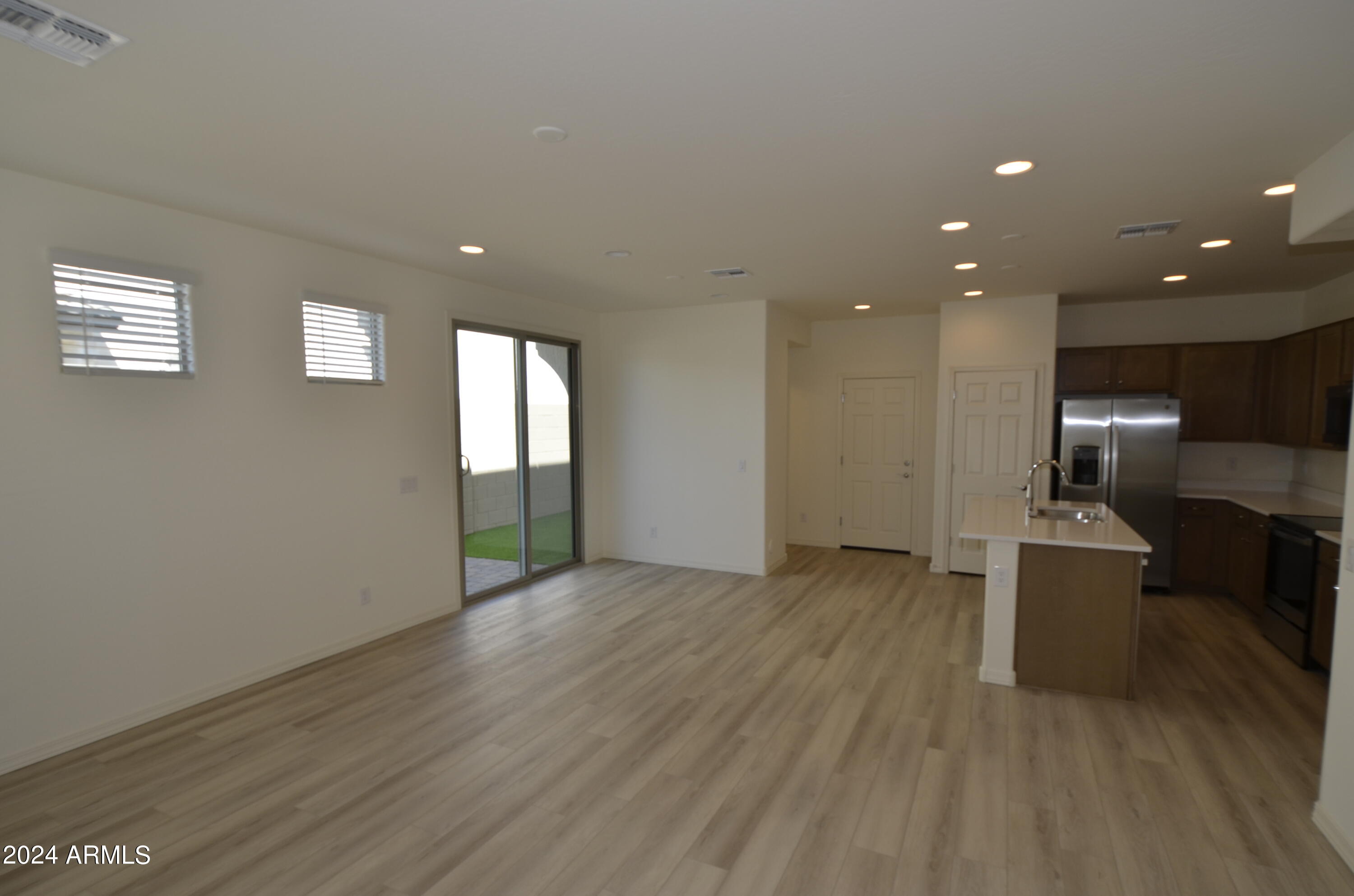 1306 W Sparrow Drive