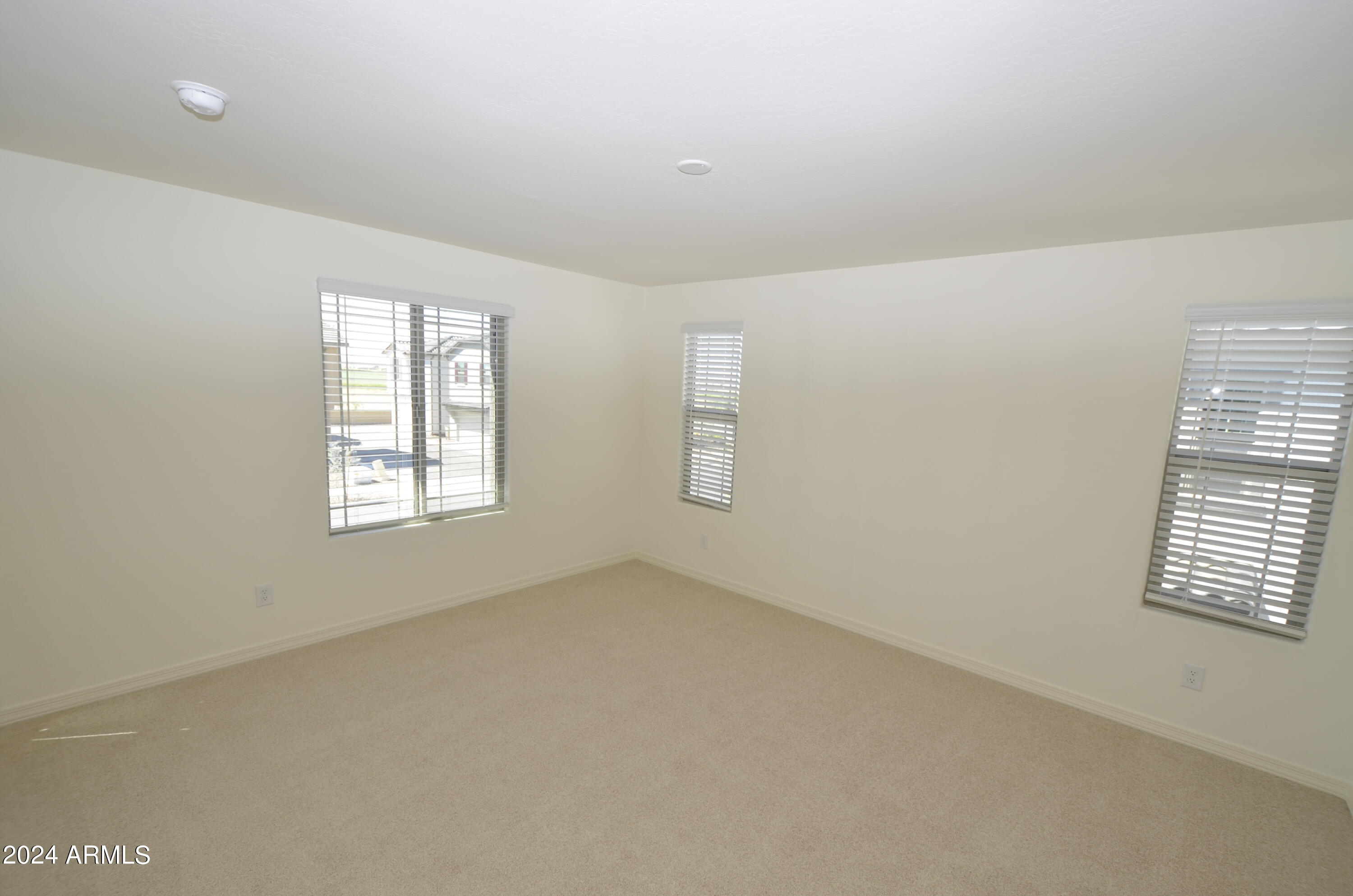 1306 W Sparrow Drive