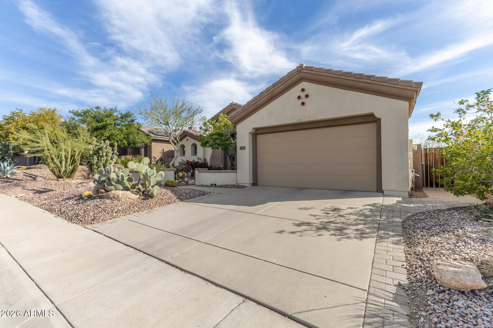 41819 N IRON HORSE Court