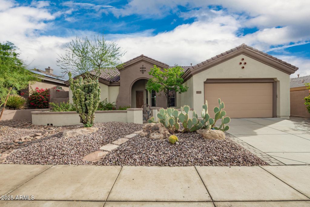 Photo of 41819 N Iron Horse Court, Anthem, AZ 85086 (MLS # 6950048)