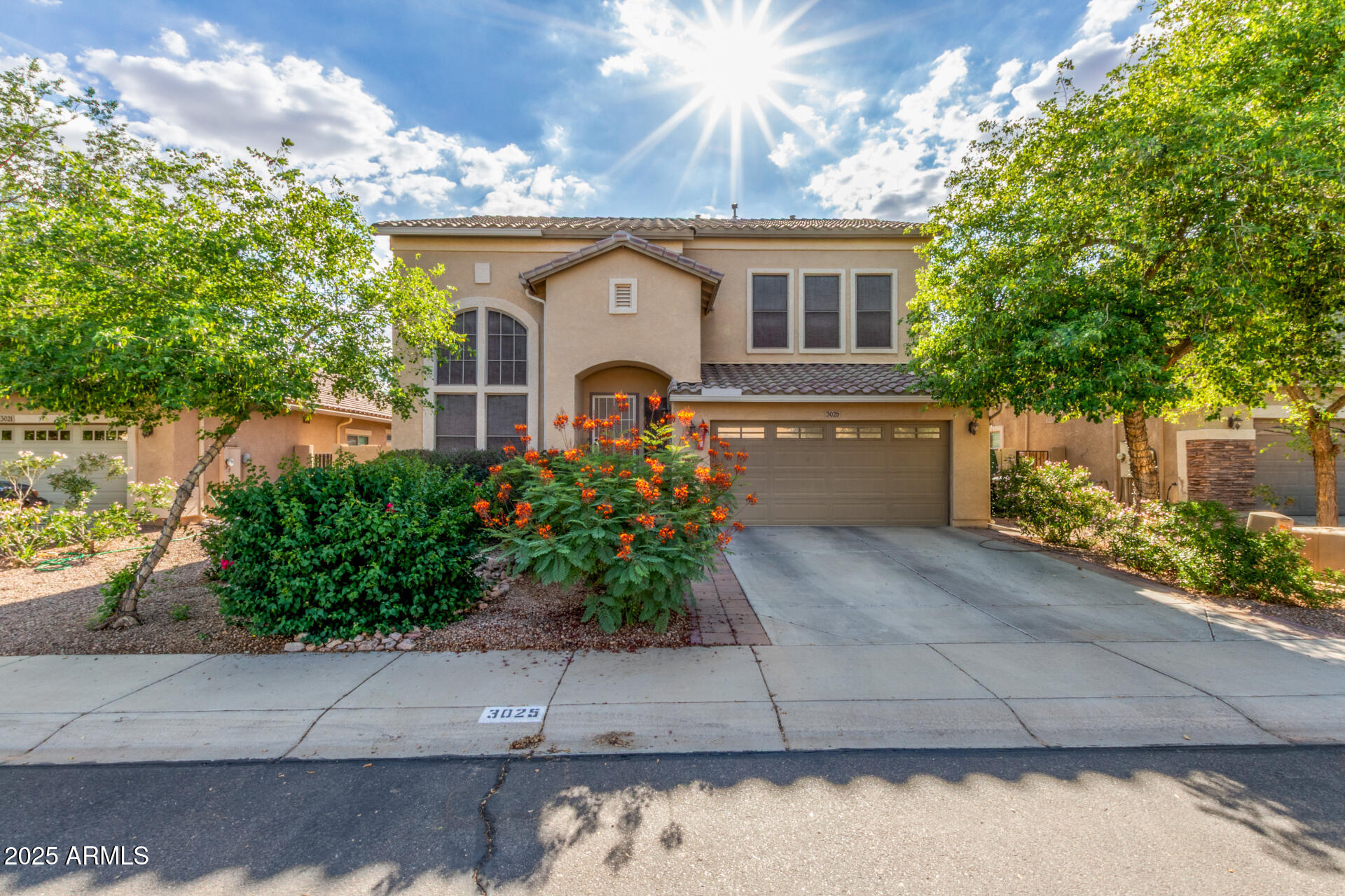 3025 N DESERT HORIZONS Lane