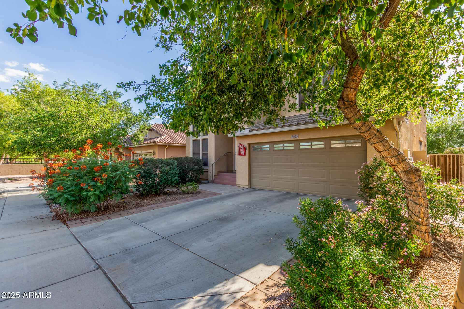 3025 N DESERT HORIZONS Lane