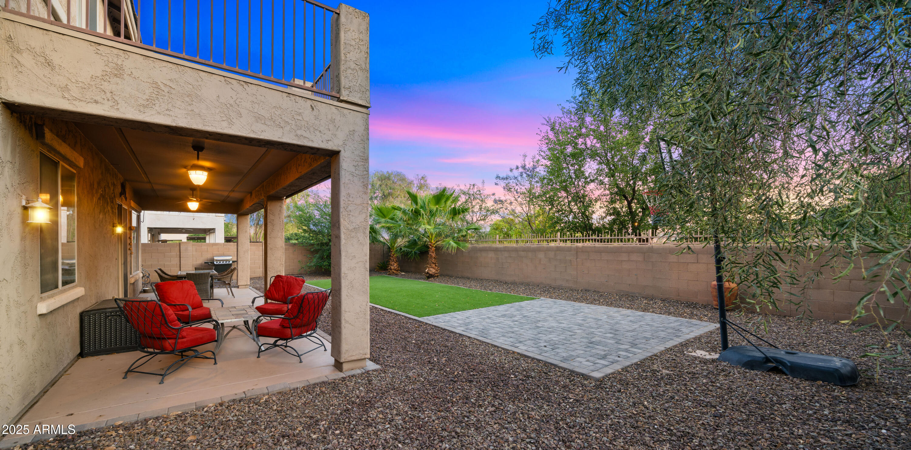 5231 W DESPERADO Way