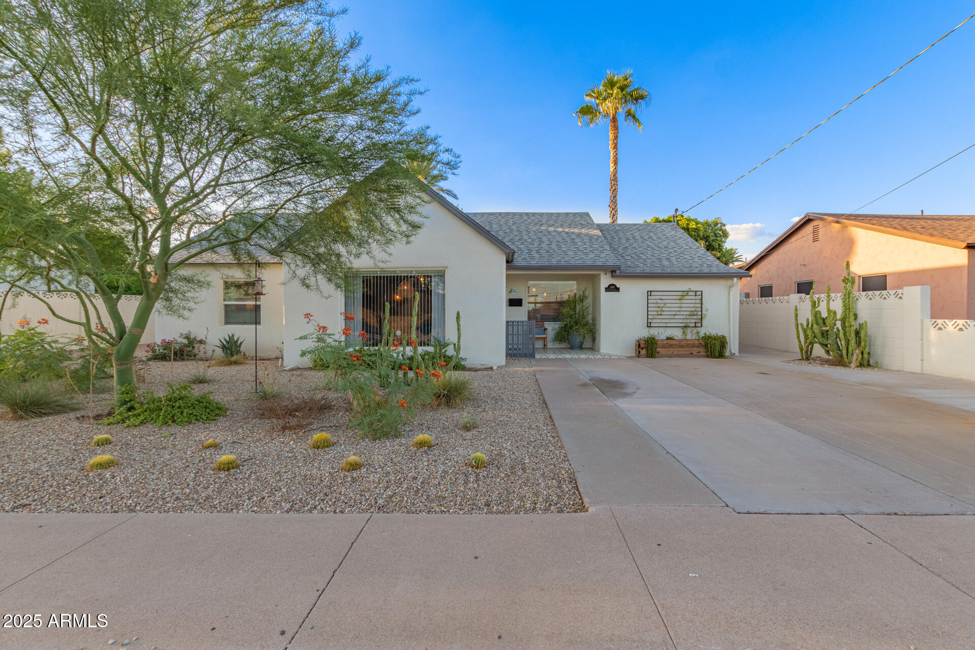 440 W Pepper Place