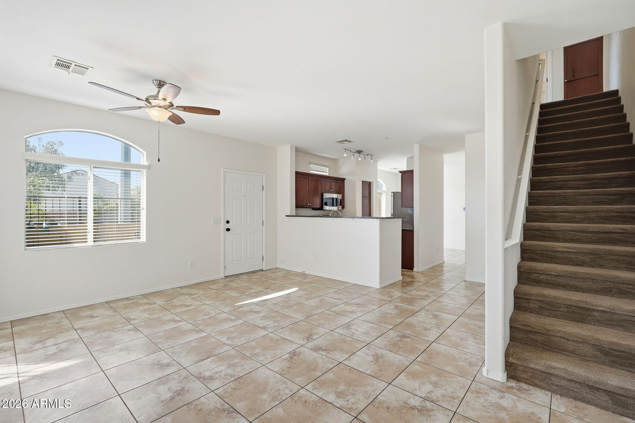 2725 E MINE CREEK Road 1013