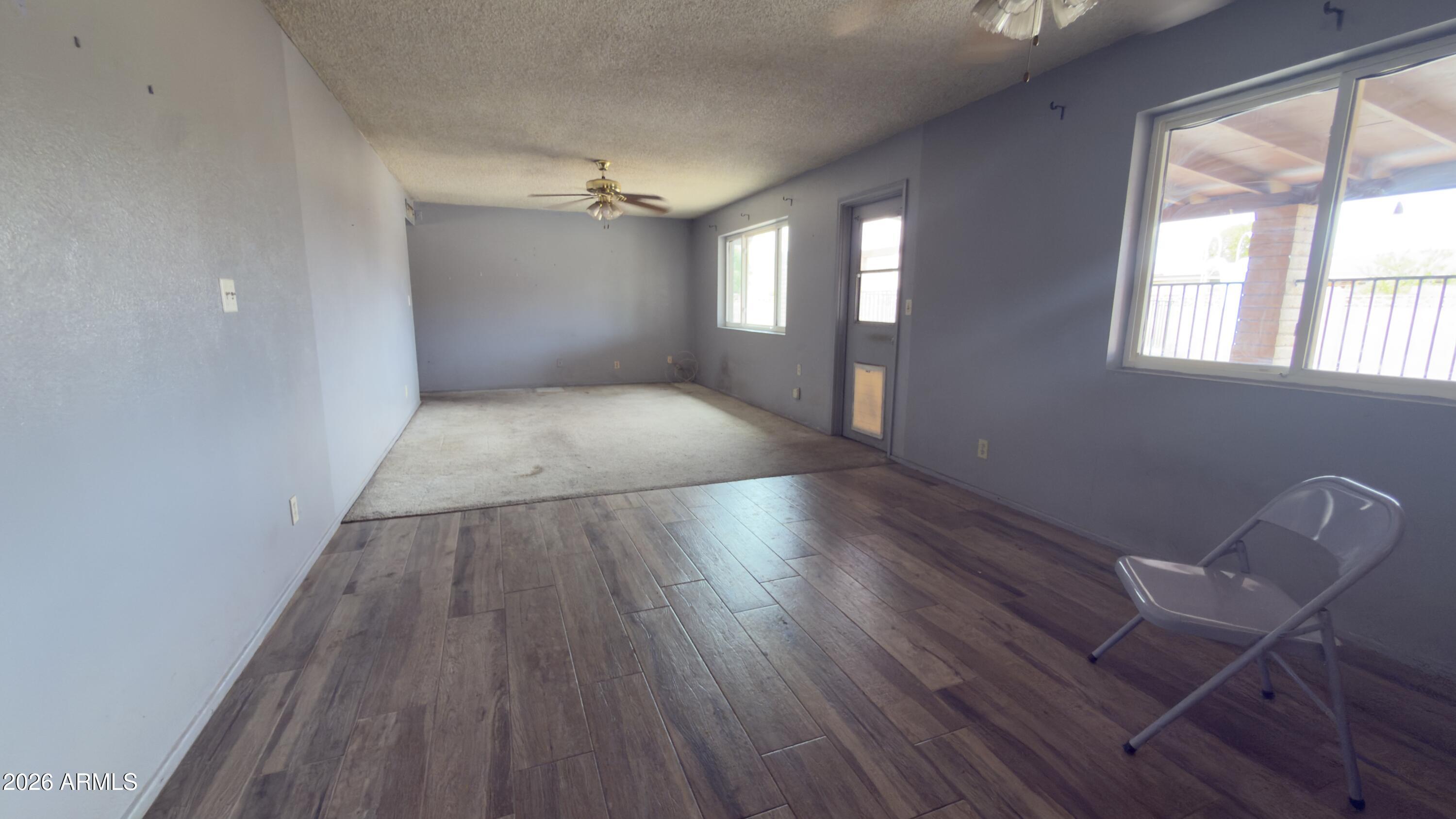 610 E VIA ELENA Street