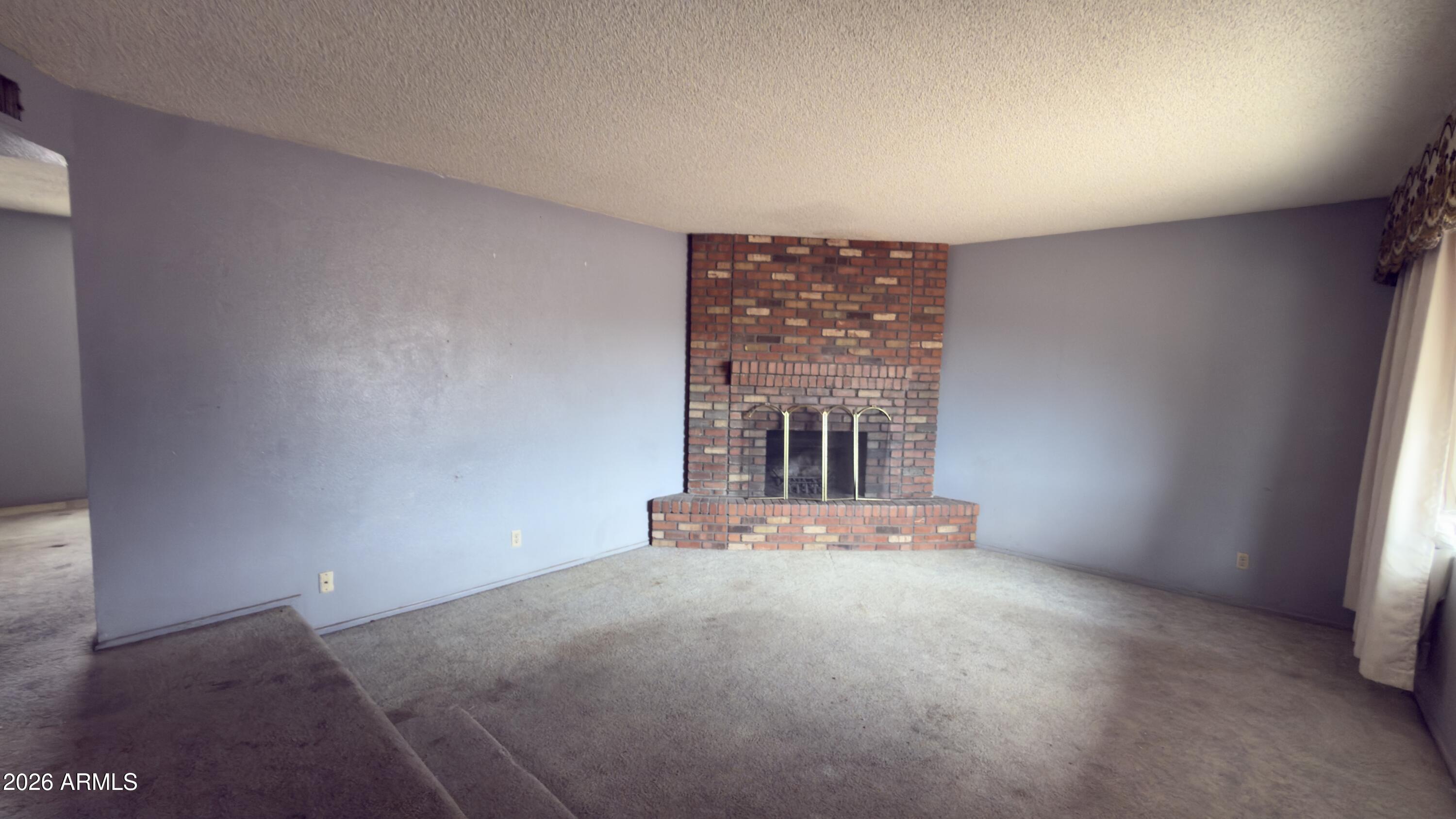 610 E VIA ELENA Street