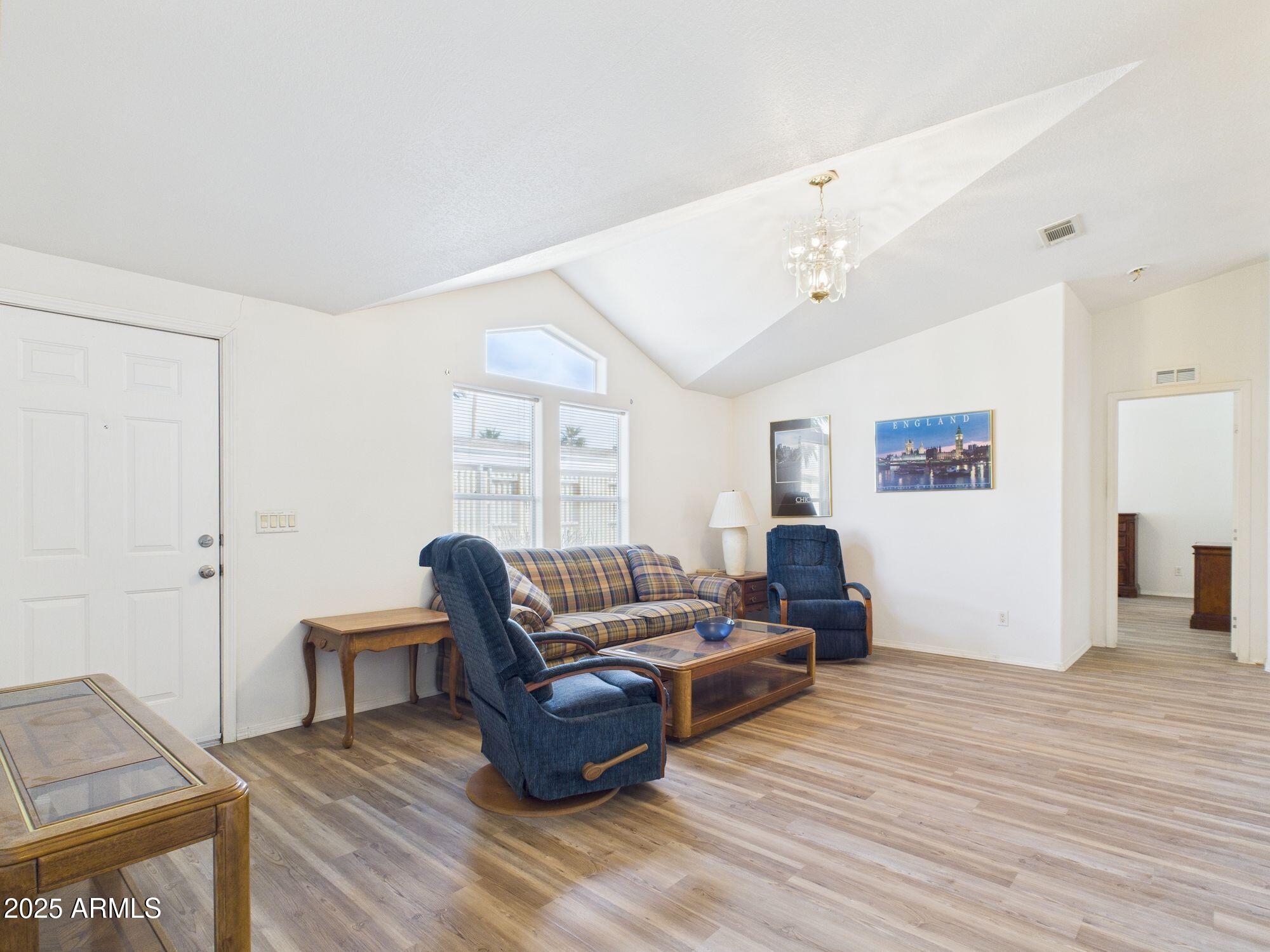 3104 E Broadway Road 271