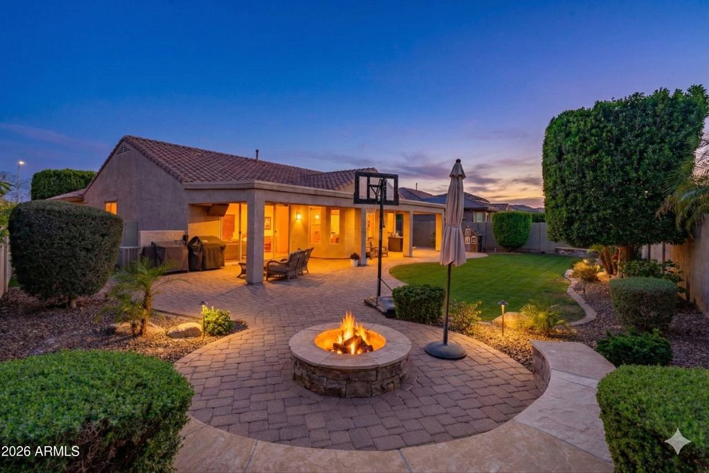 Photo of 10772 W Whitehorn Way, Peoria, AZ 85383 (MLS # 6993597)