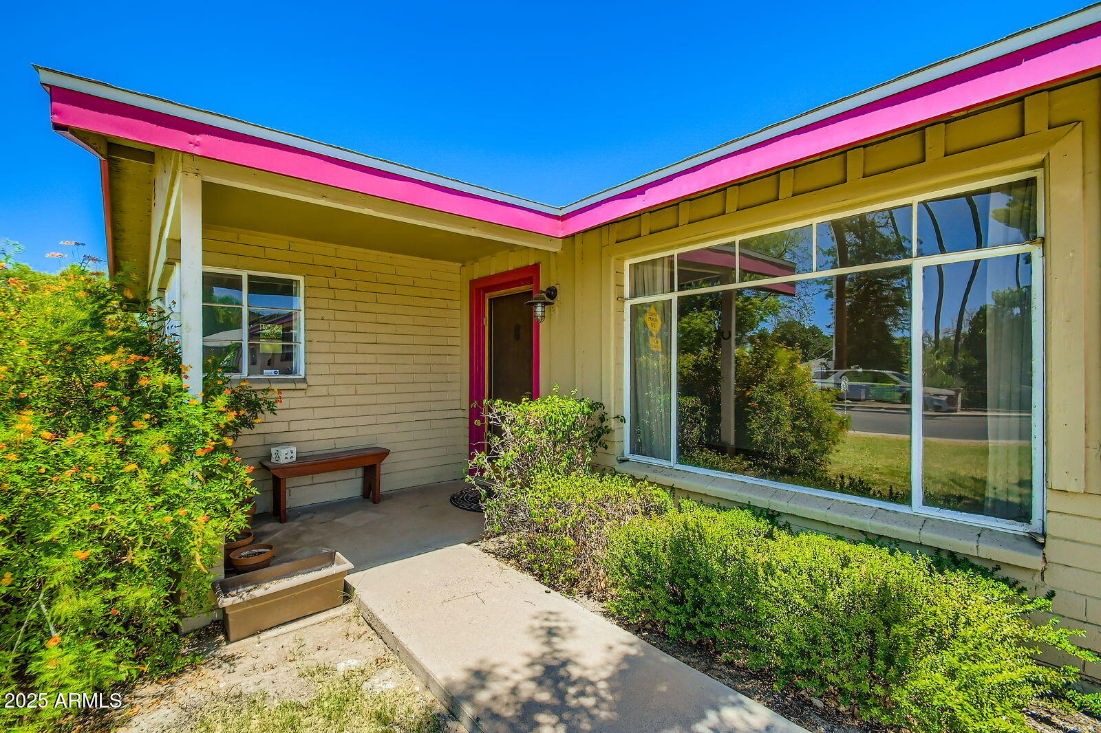 Homes 2 3936 E Oak Street