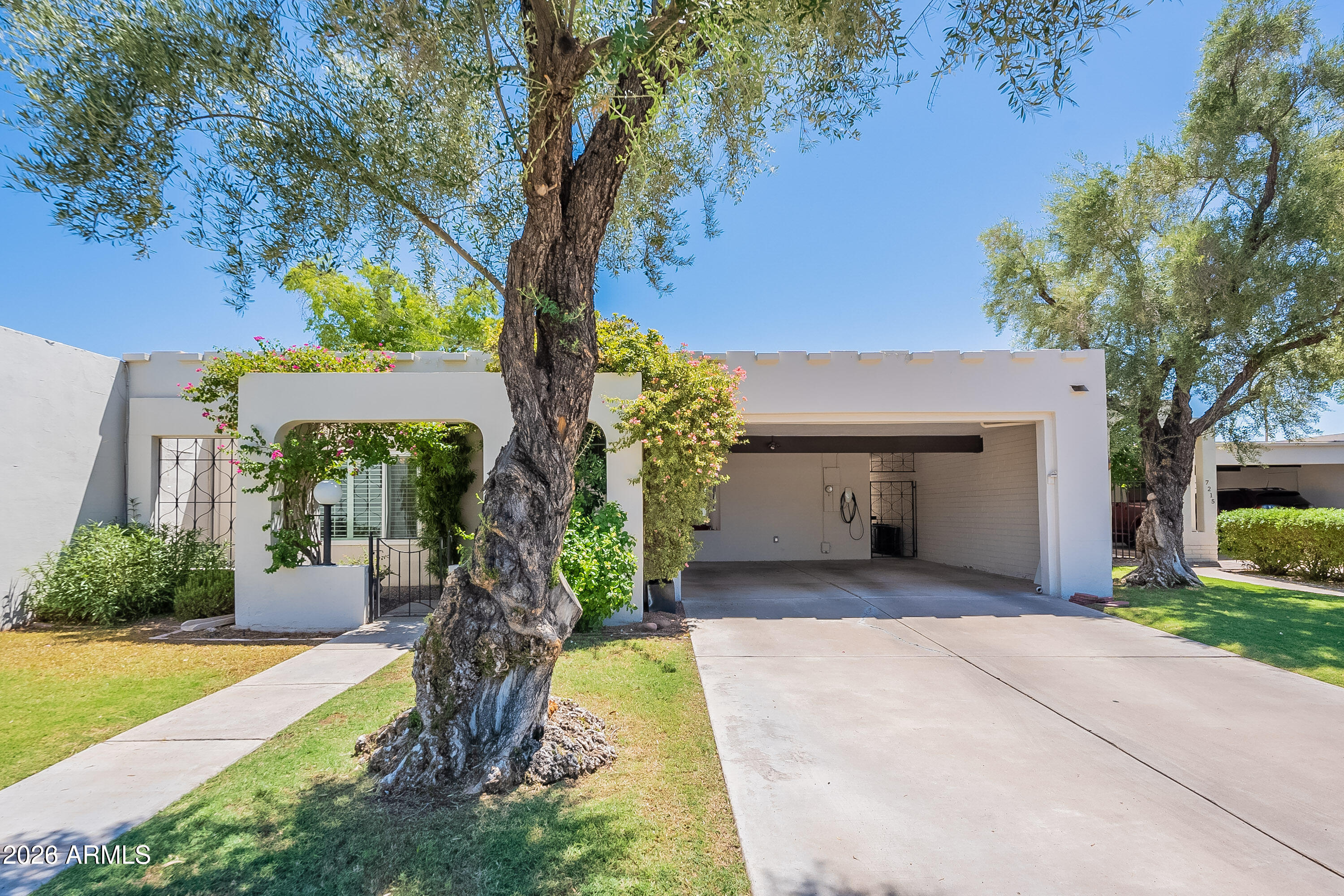 7221 N VIA DE LA MONTANA --