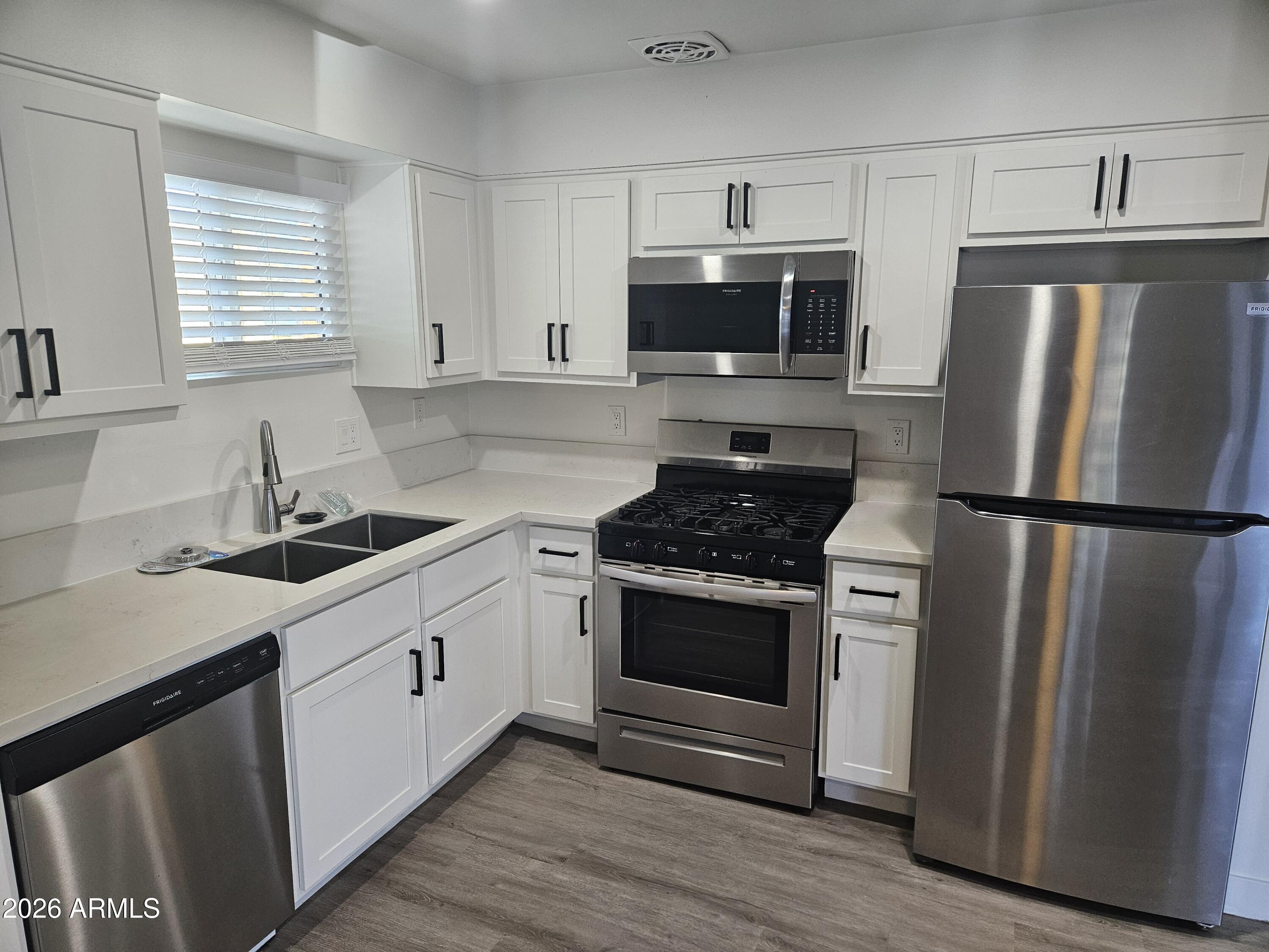 780 W COOLIDGE Street C