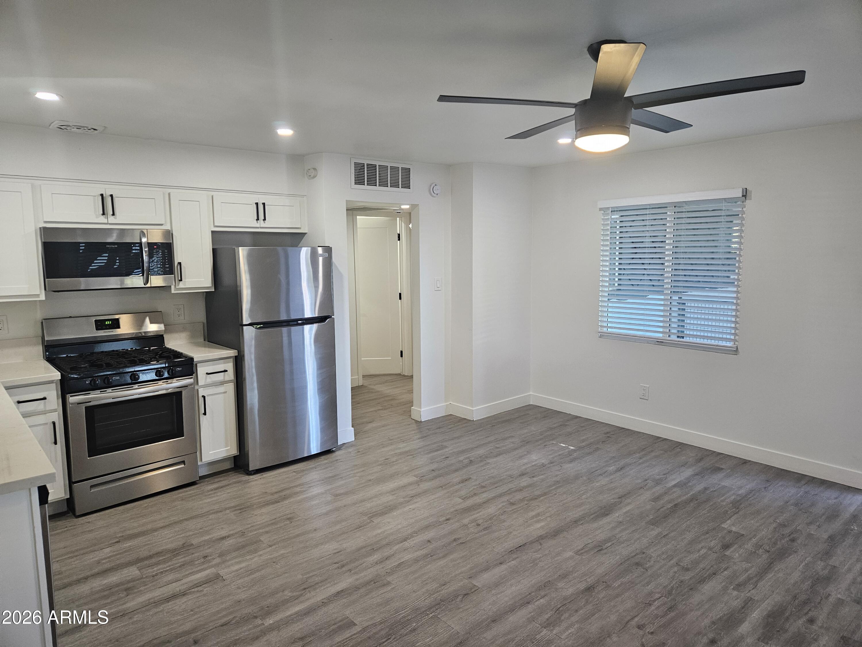 780 W COOLIDGE Street C