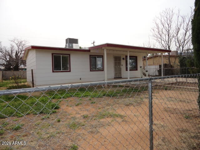 GARDEN CANYON - Residential