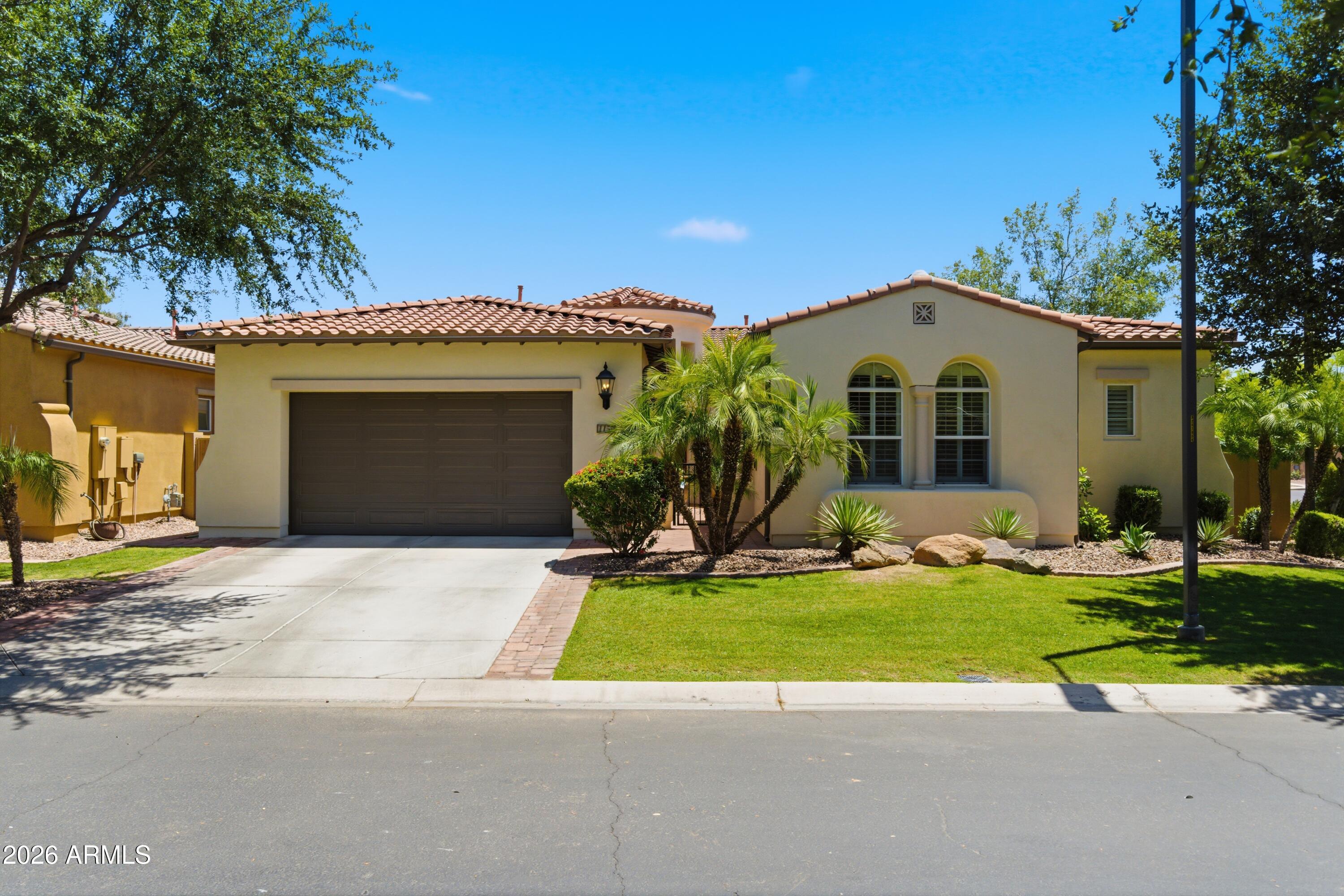 1159 W TONTO Place