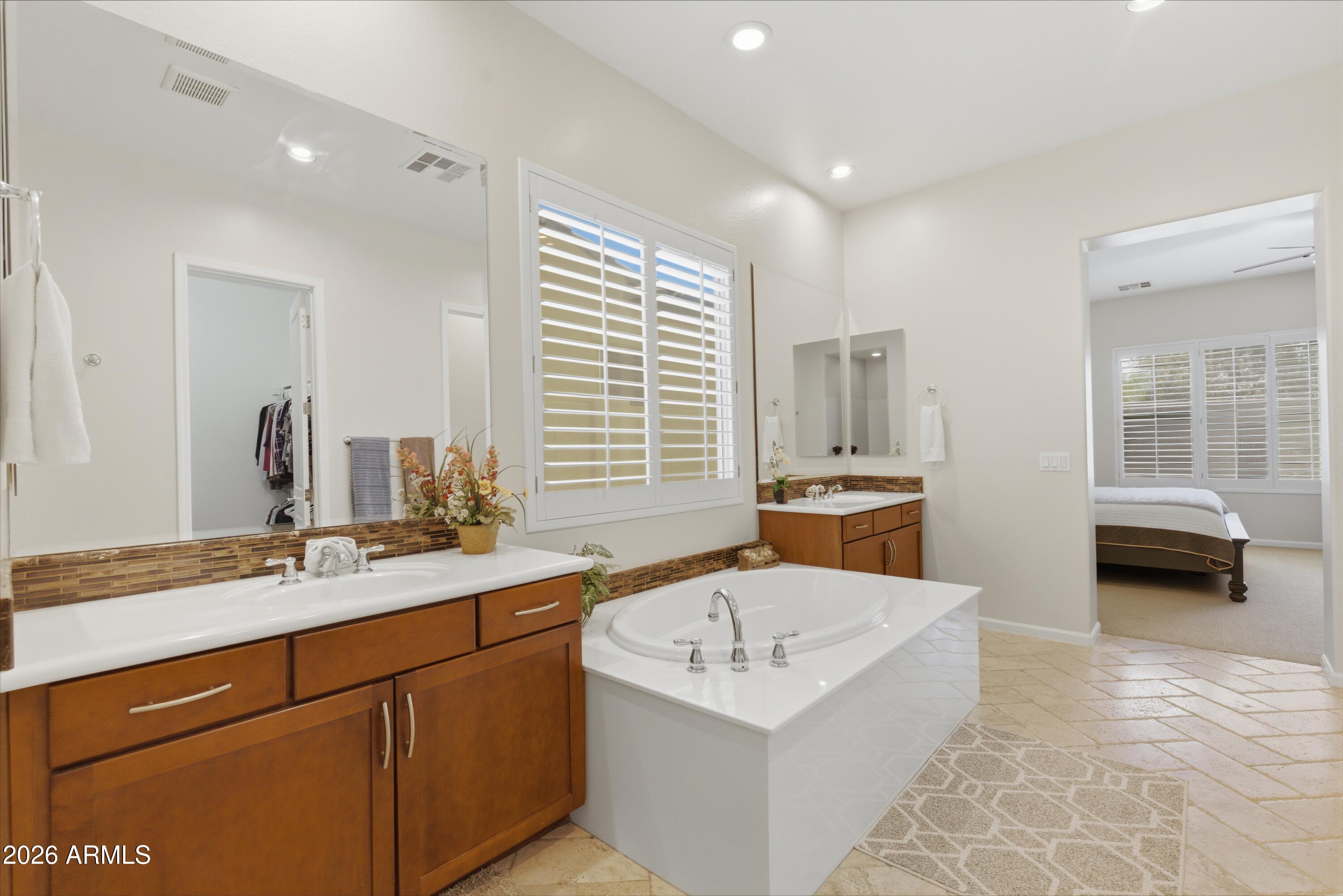 WINDWARD - Residential