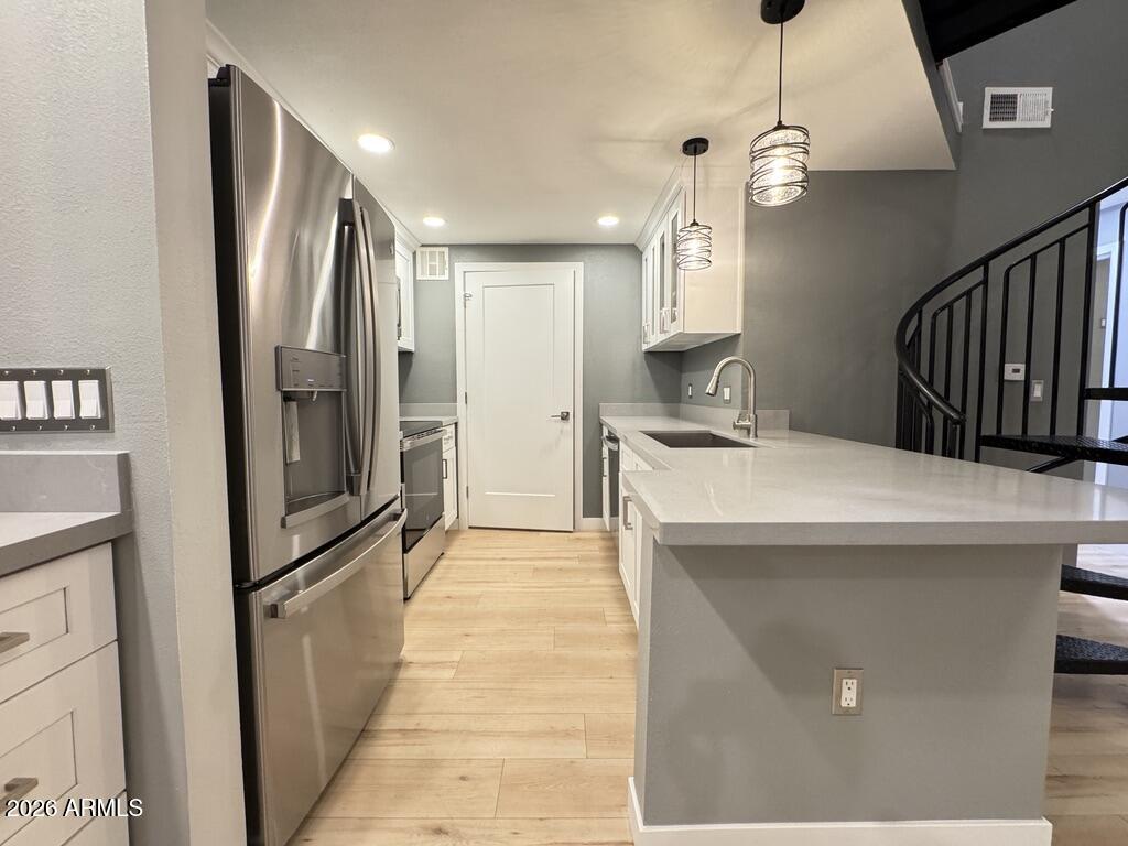 1701 E COLTER Street 431