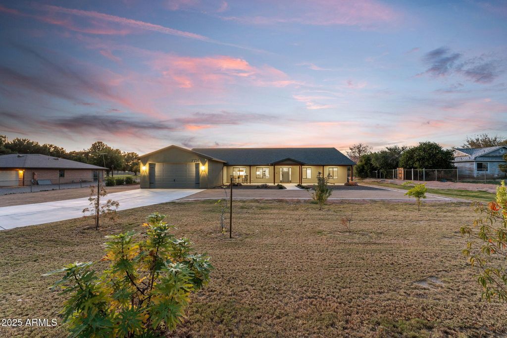 Photo of 7336 N 181st Avenue, Waddell, AZ 85355 (MLS # 6952075)