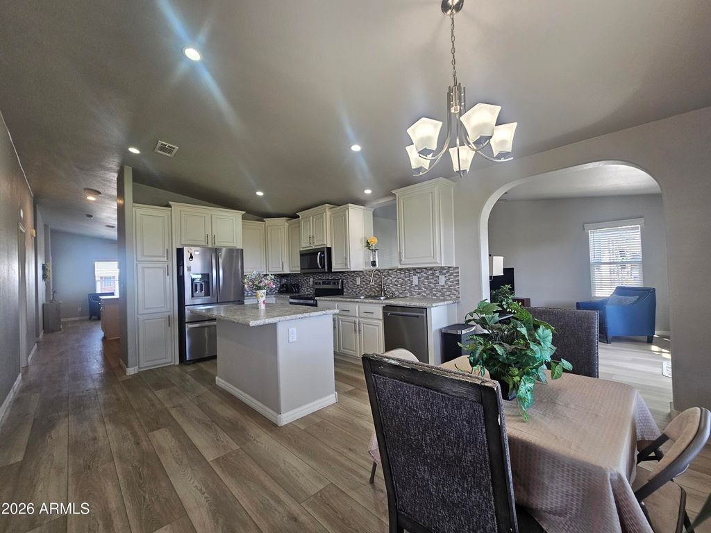 Photo of 650 N Hawes Road #2805, Mesa, AZ 85207 (MLS # 7000751)