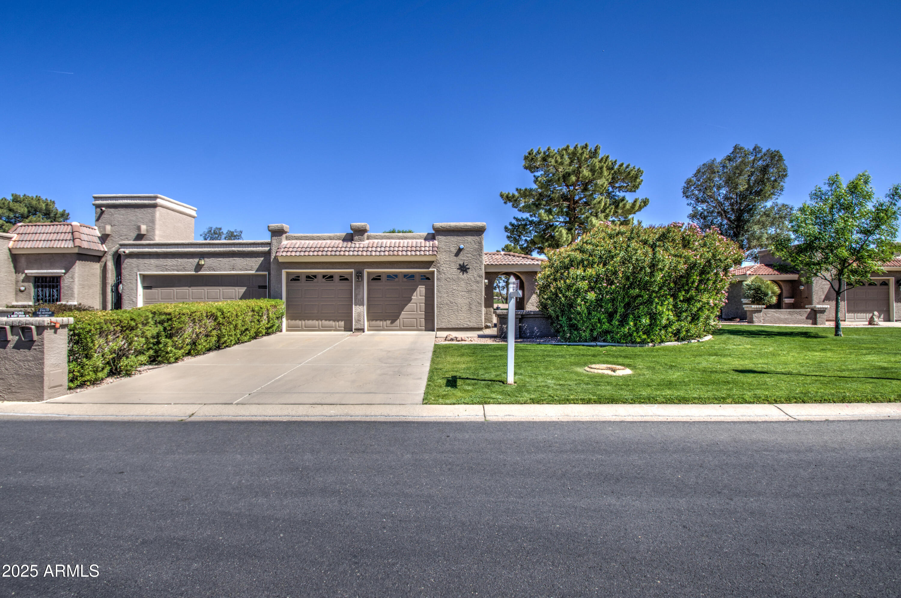 25273 S BERRY BROOK Drive