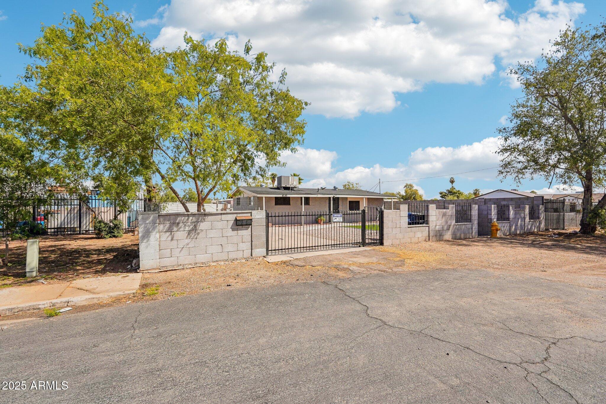 4220 W FILLMORE Street