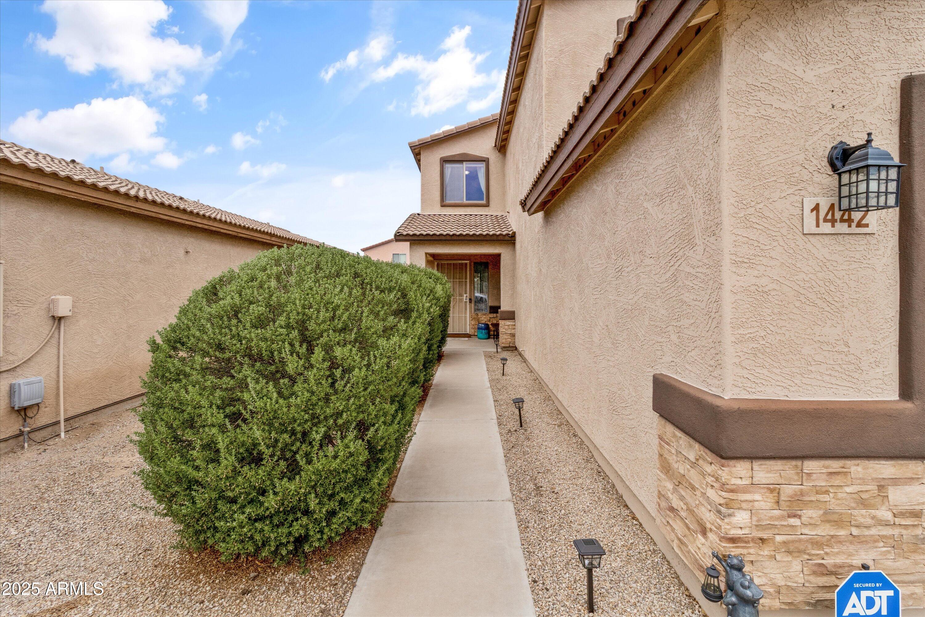 1442 E TRELLIS Place