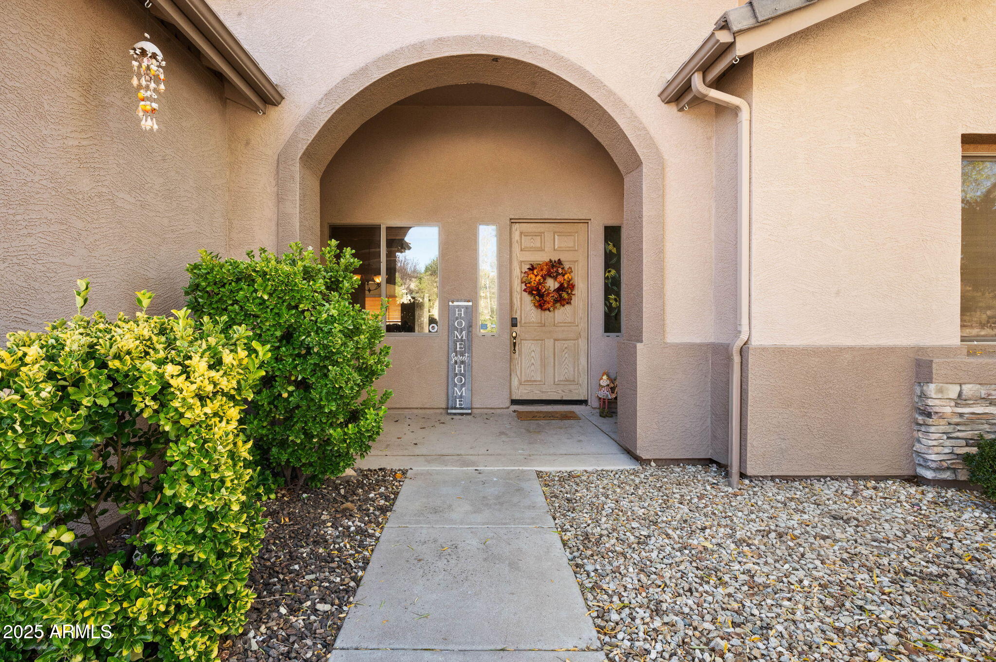 6725 E MAYFLOWER Lane