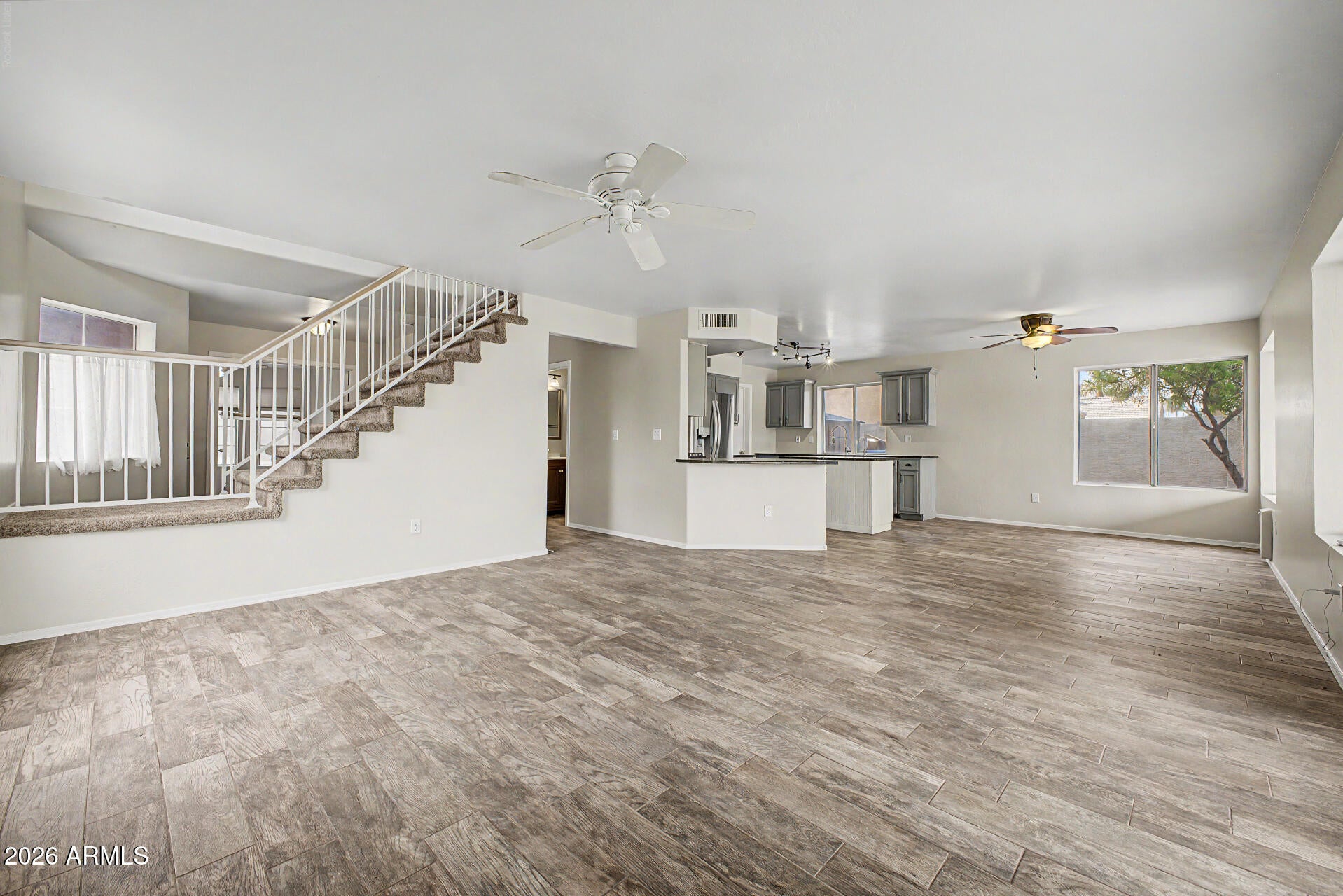 2712 S SAWYER Circle