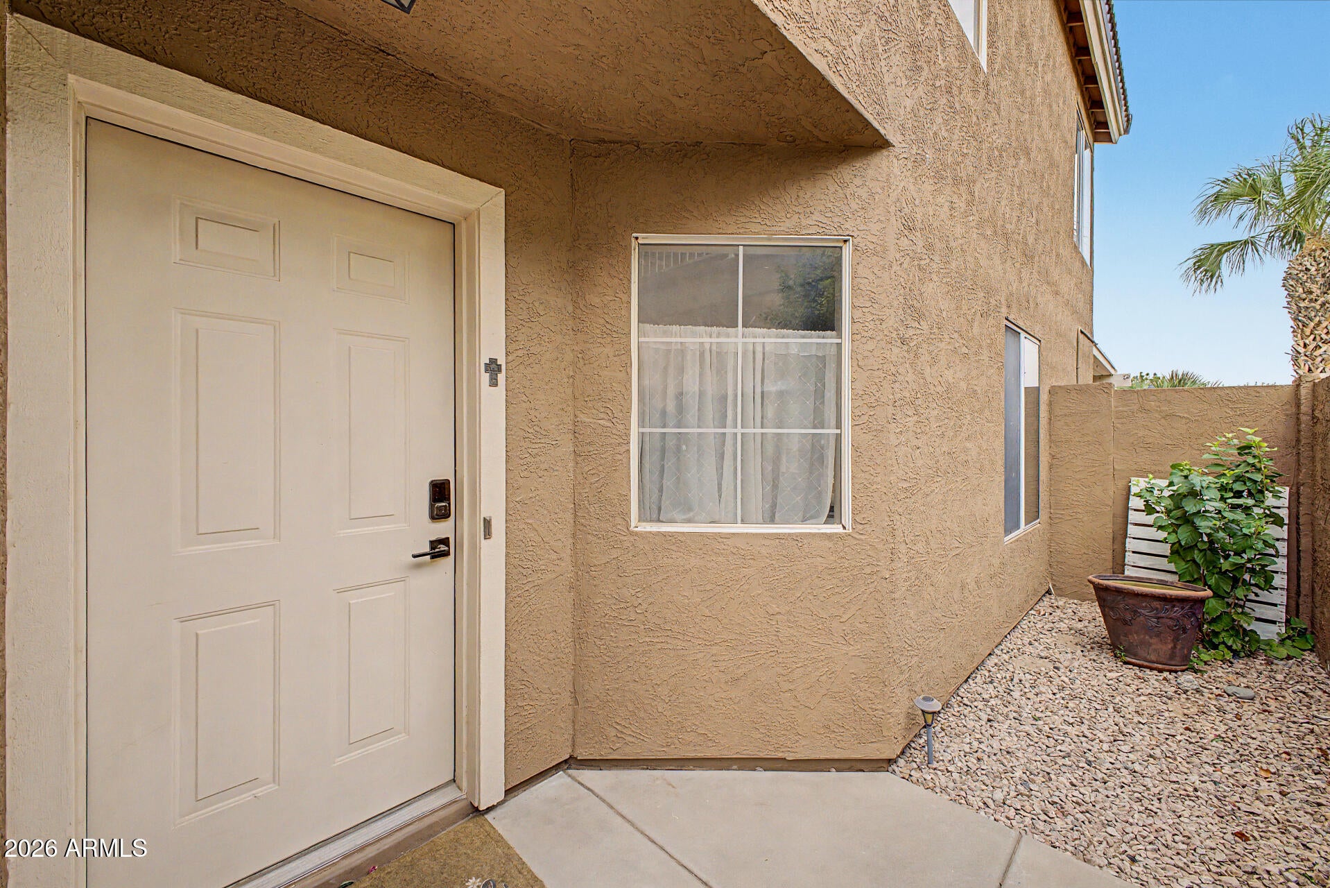 2712 S SAWYER Circle