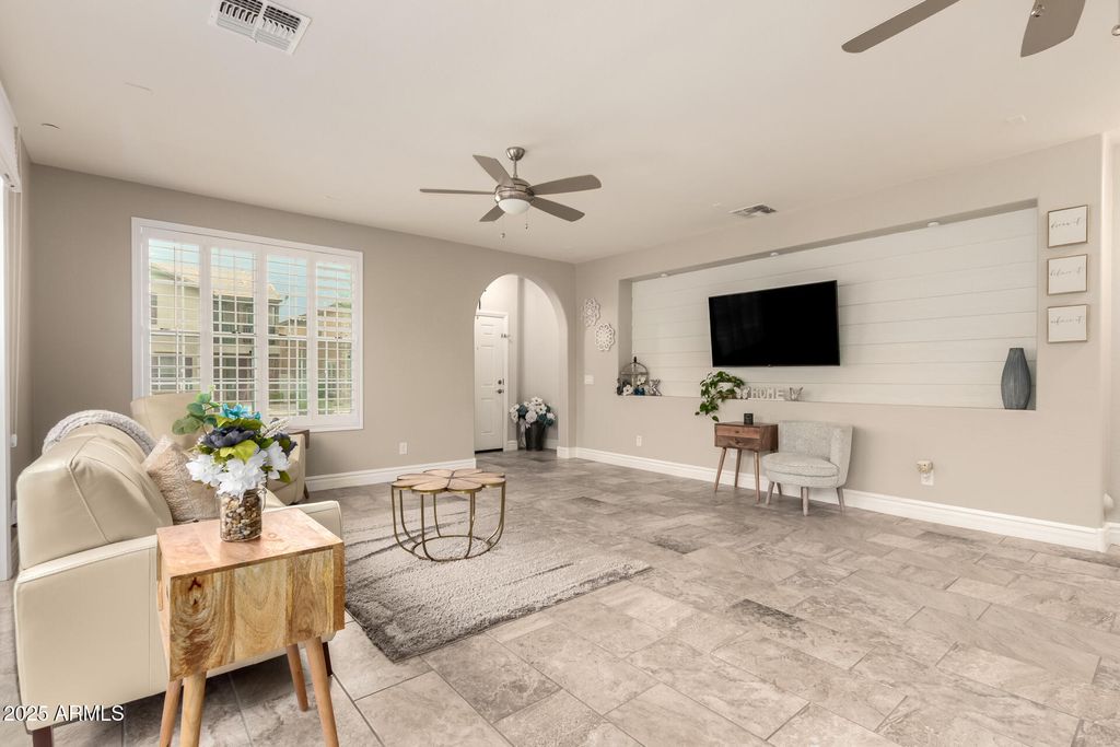 Photo of 28927 N 124th Drive, Peoria, AZ 85383 (MLS # 6925813)