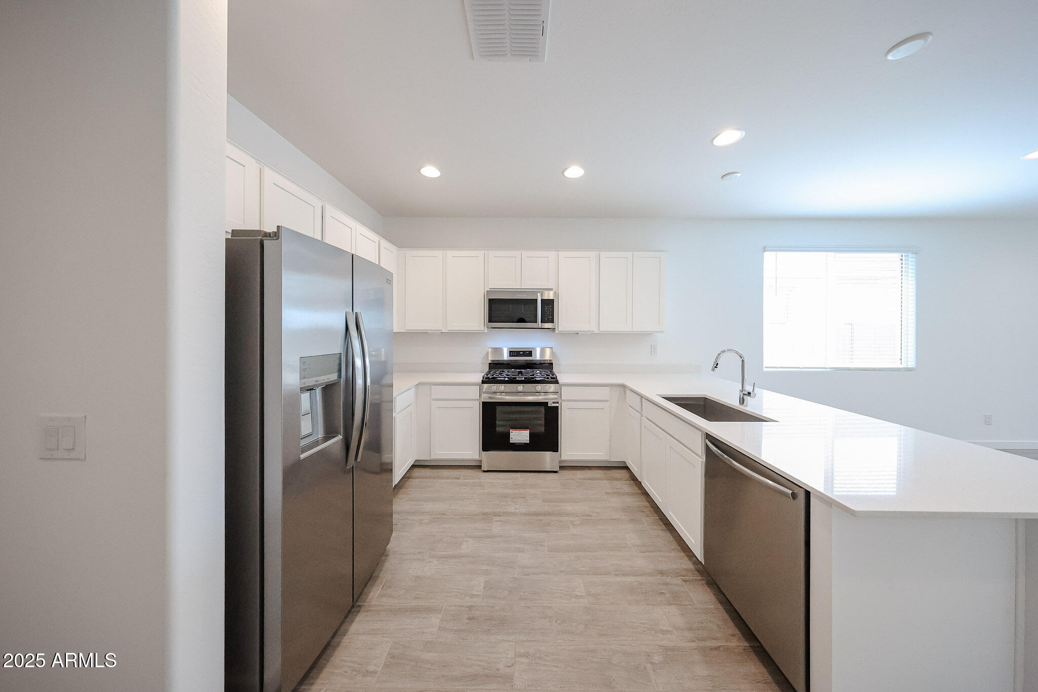 17357 W SMOKETREE Drive