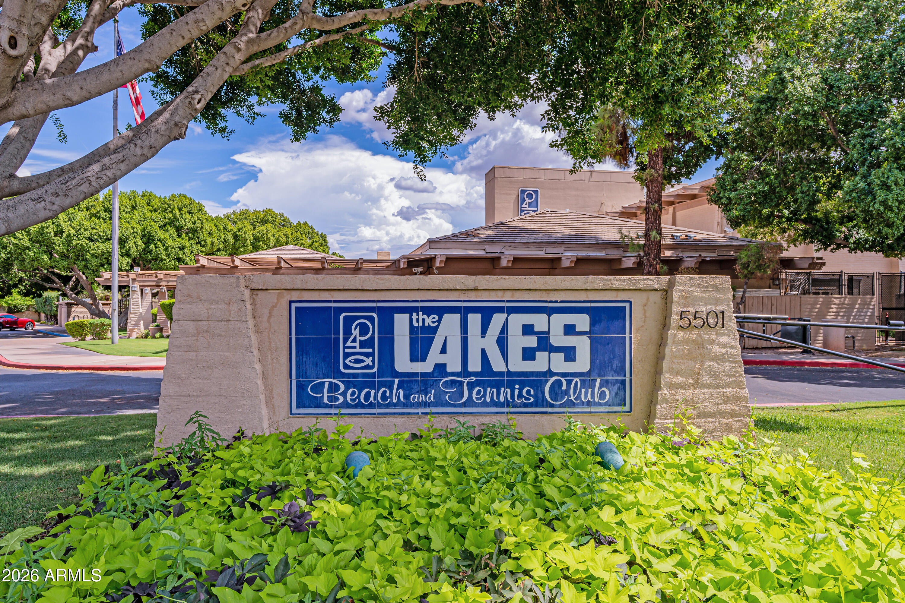 5419 S COMPASS Road