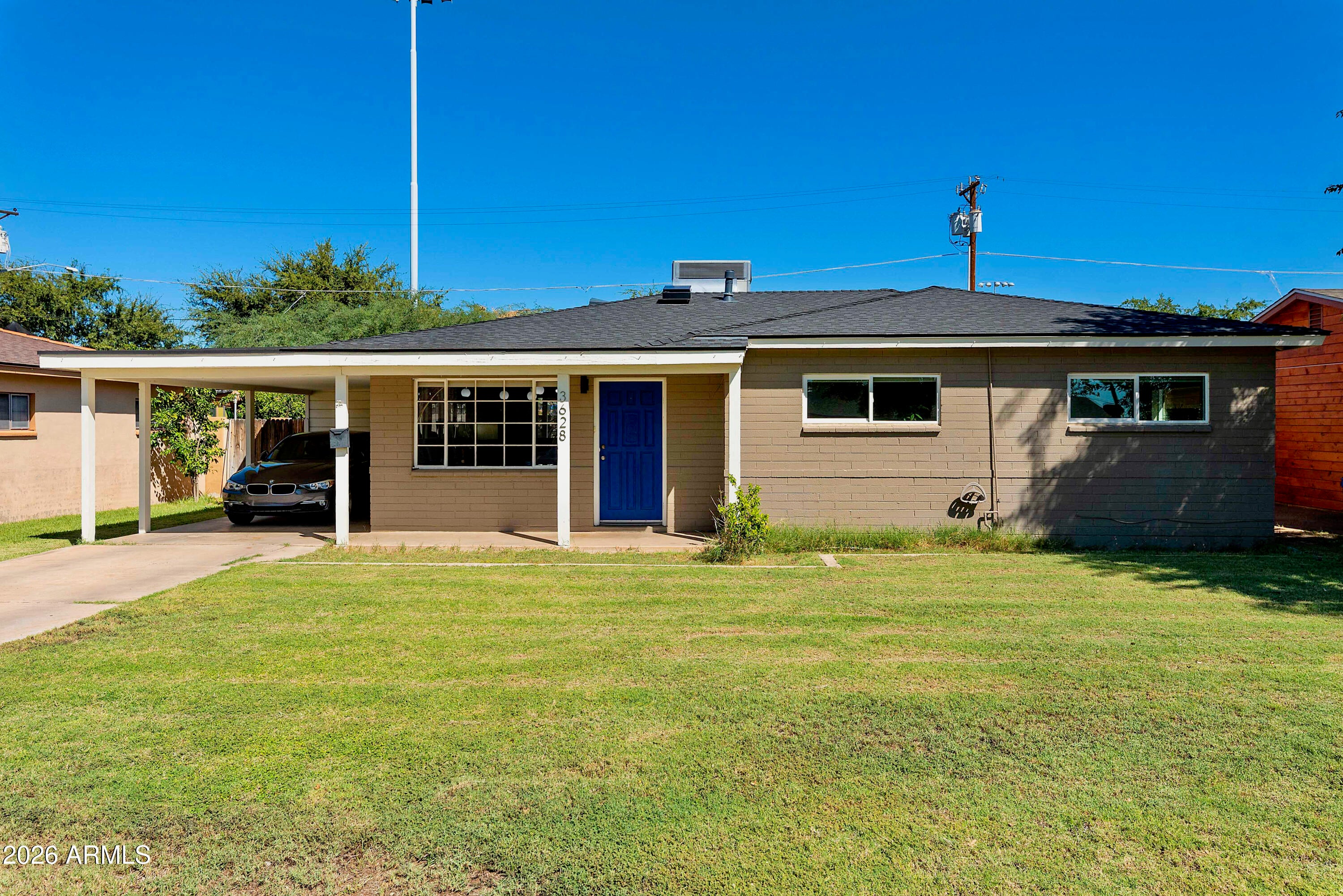 3628 E PALM Lane