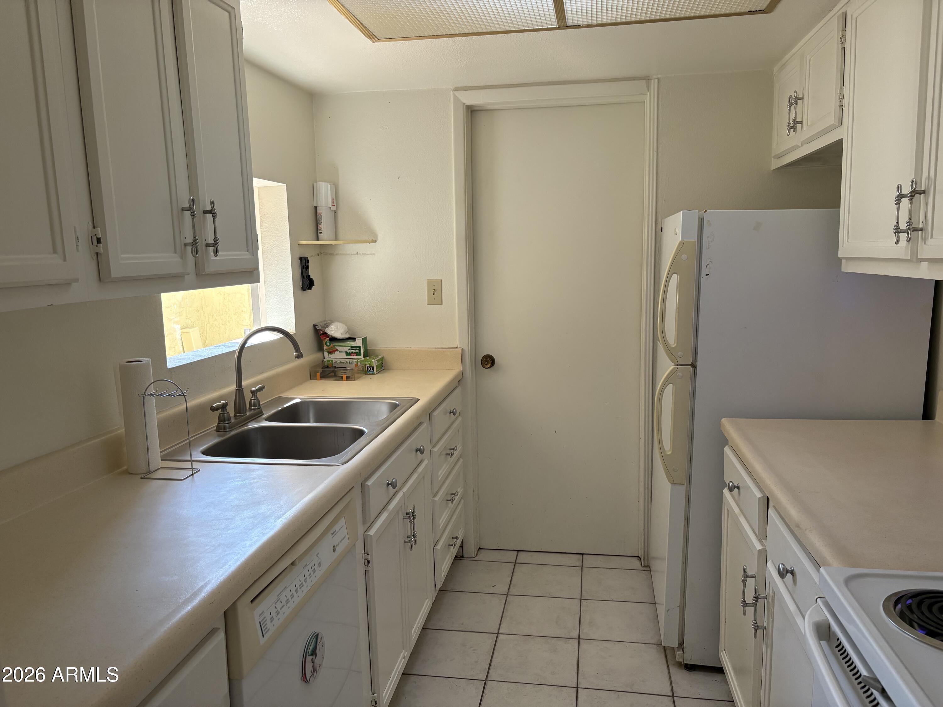 6542 N 7TH Avenue 31