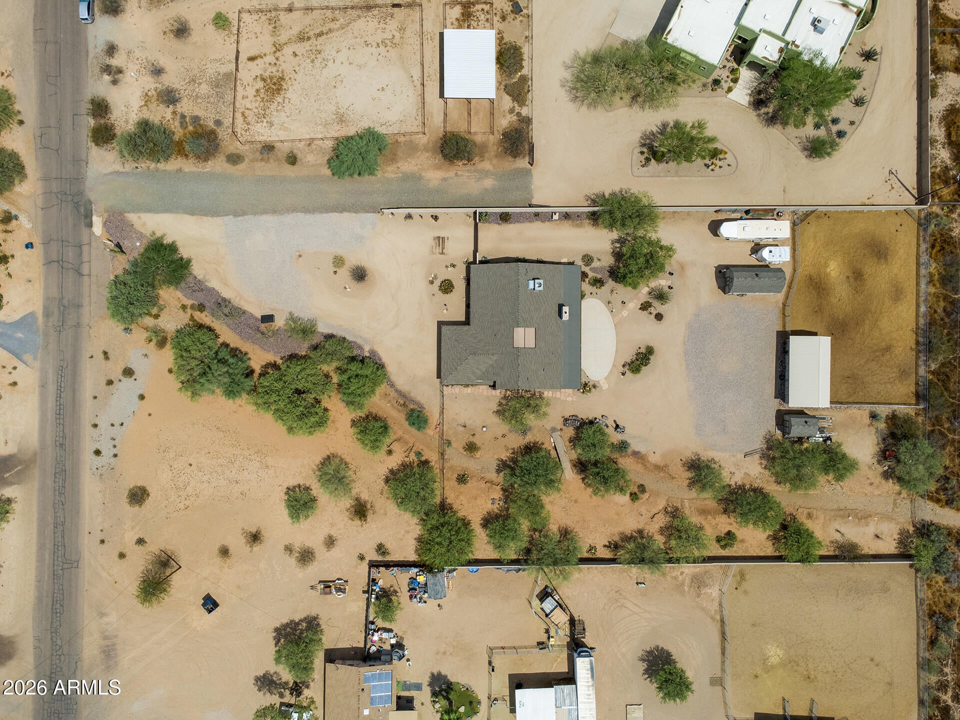 1011 E MADDOCK Road