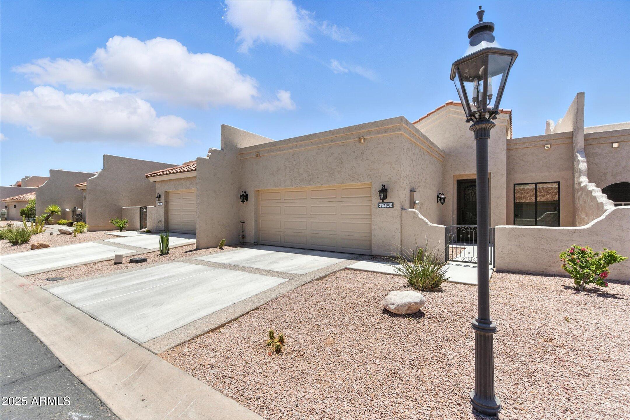 8785 E GREENVIEW Drive