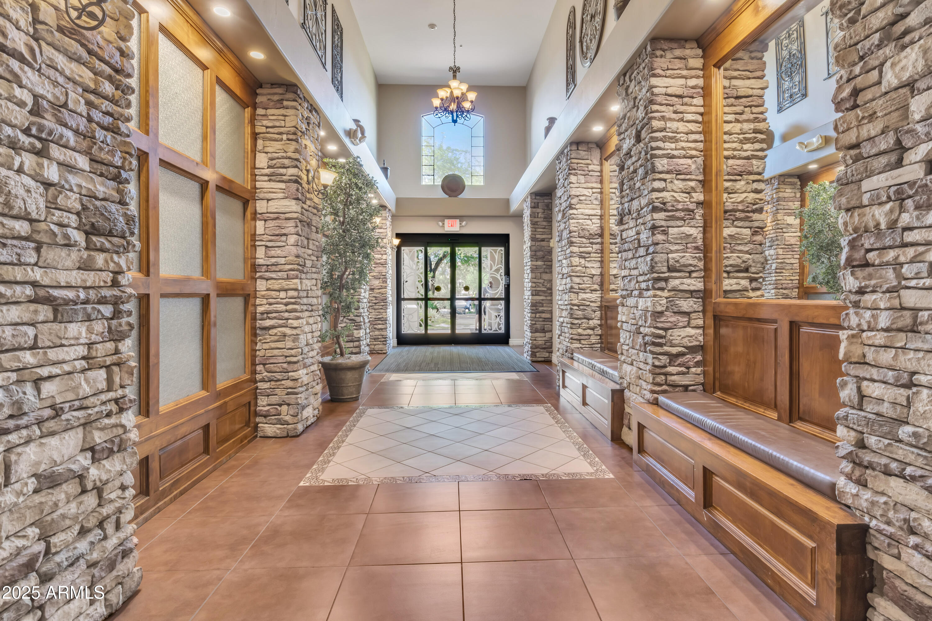 5450 E DEER VALLEY Drive 1004