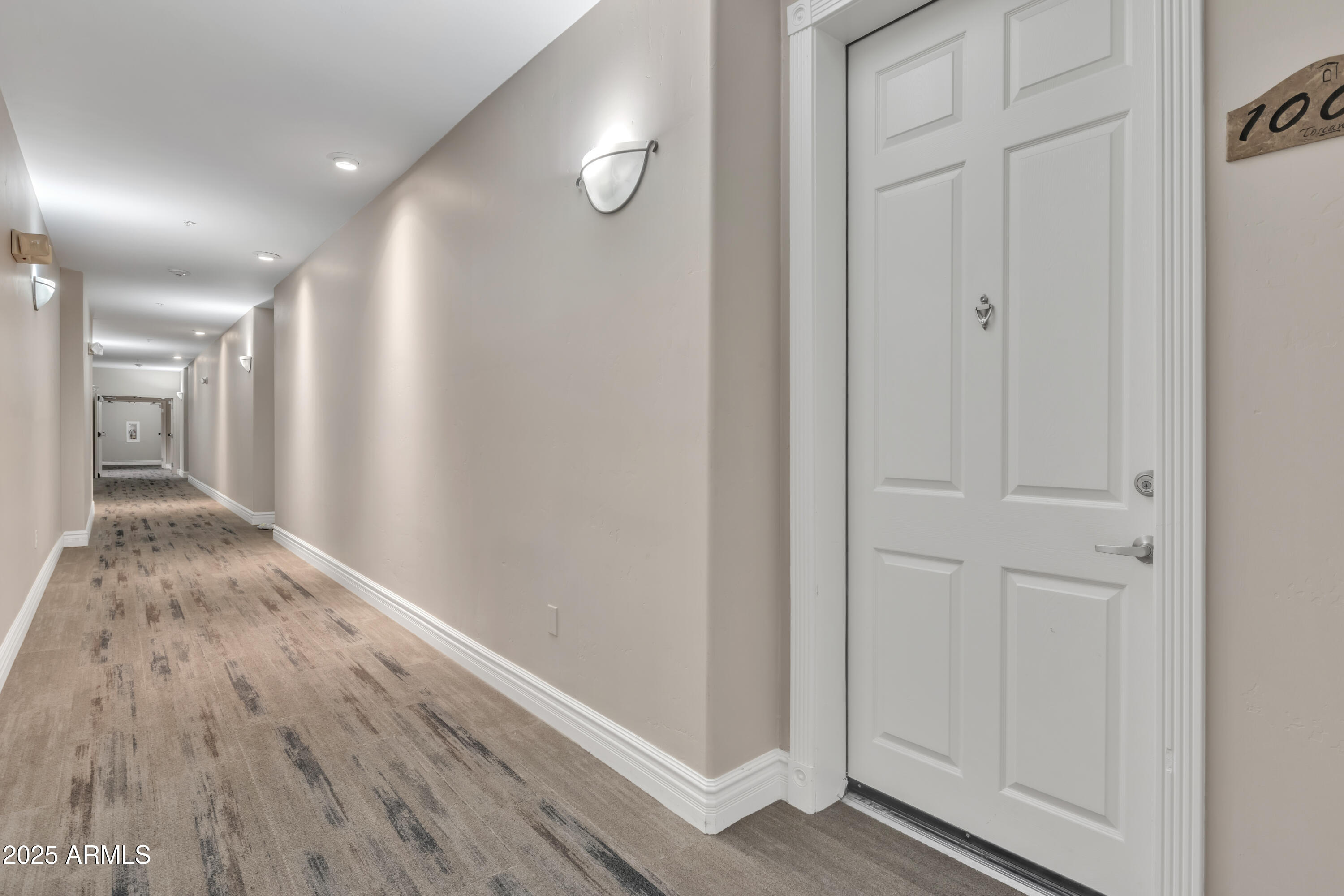 5450 E DEER VALLEY Drive 1004