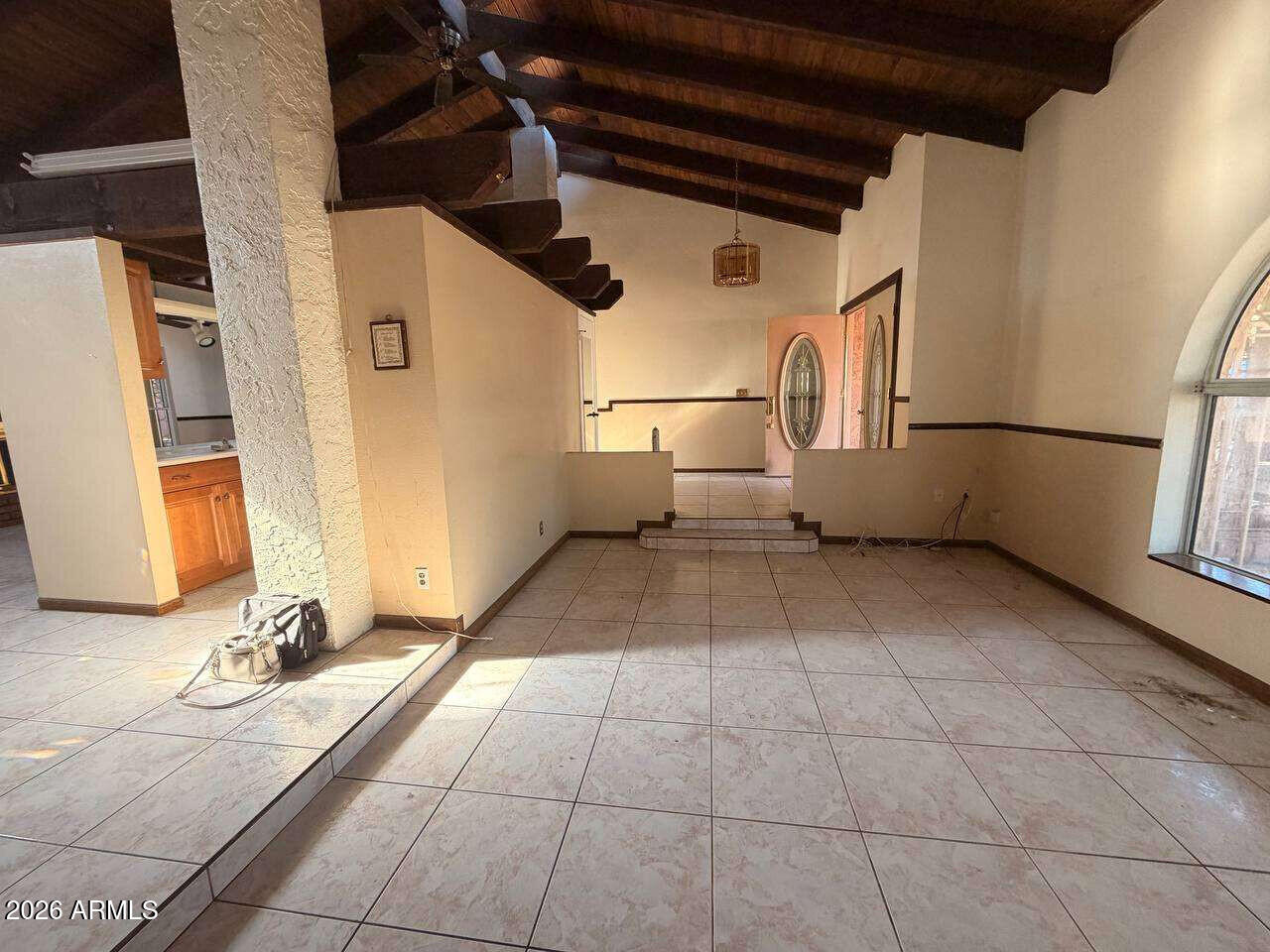 3901 W SHARON Avenue