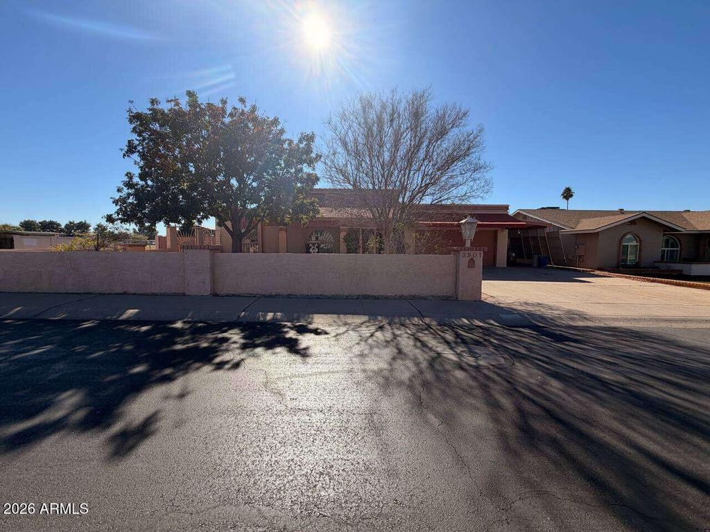 Photo of 3901 W Sharon Avenue, Phoenix, AZ 85029 (MLS # 6974403)