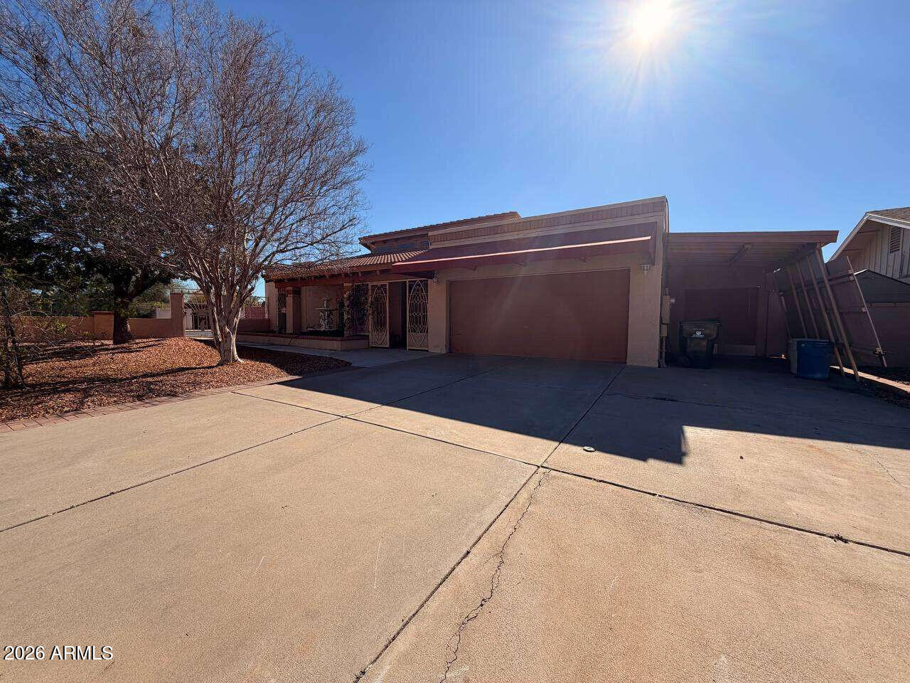 3901 W SHARON Avenue