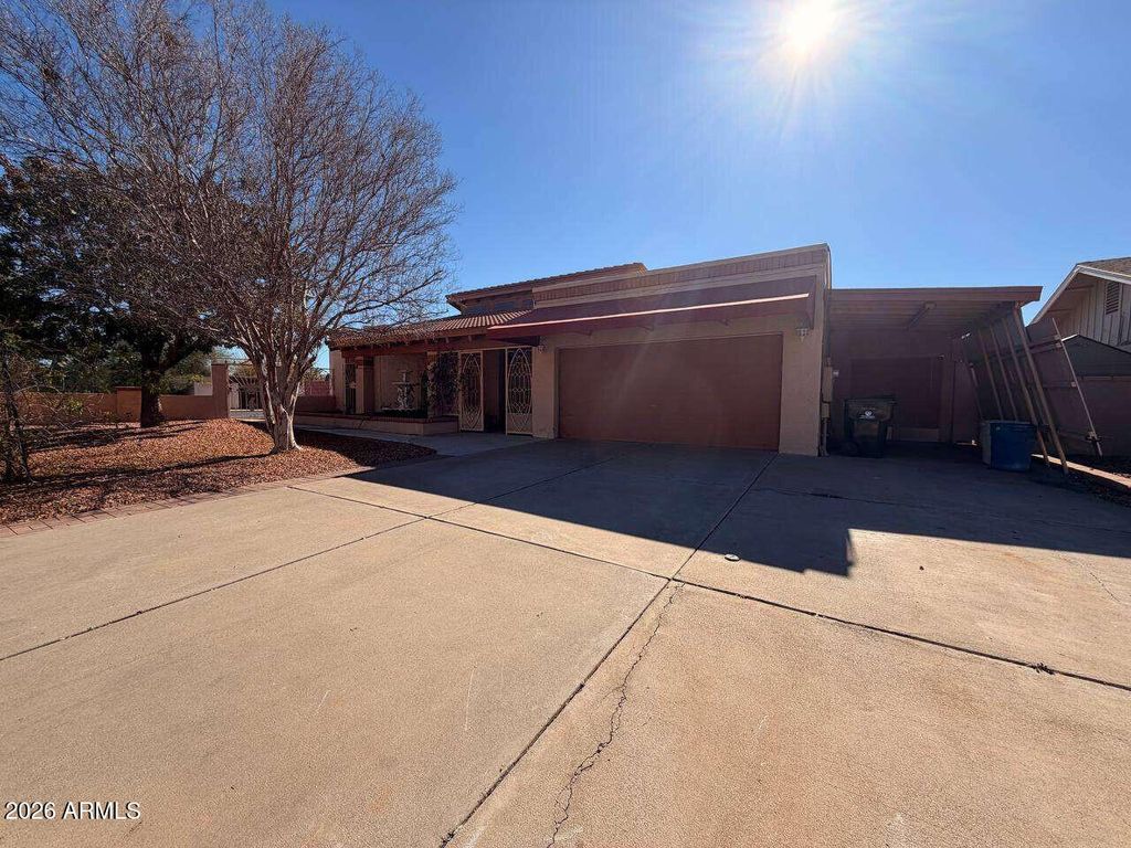 Photo of 3901 W Sharon Avenue, Phoenix, AZ 85029 (MLS # 6974403)