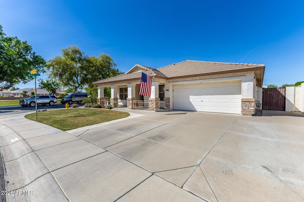 Photo of 6448 W Tonto Drive, Glendale, AZ 85308 (MLS # 7000442)