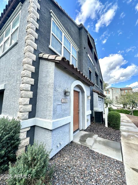 2264 E HUNTINGTON Drive Phoenix AZ 85040