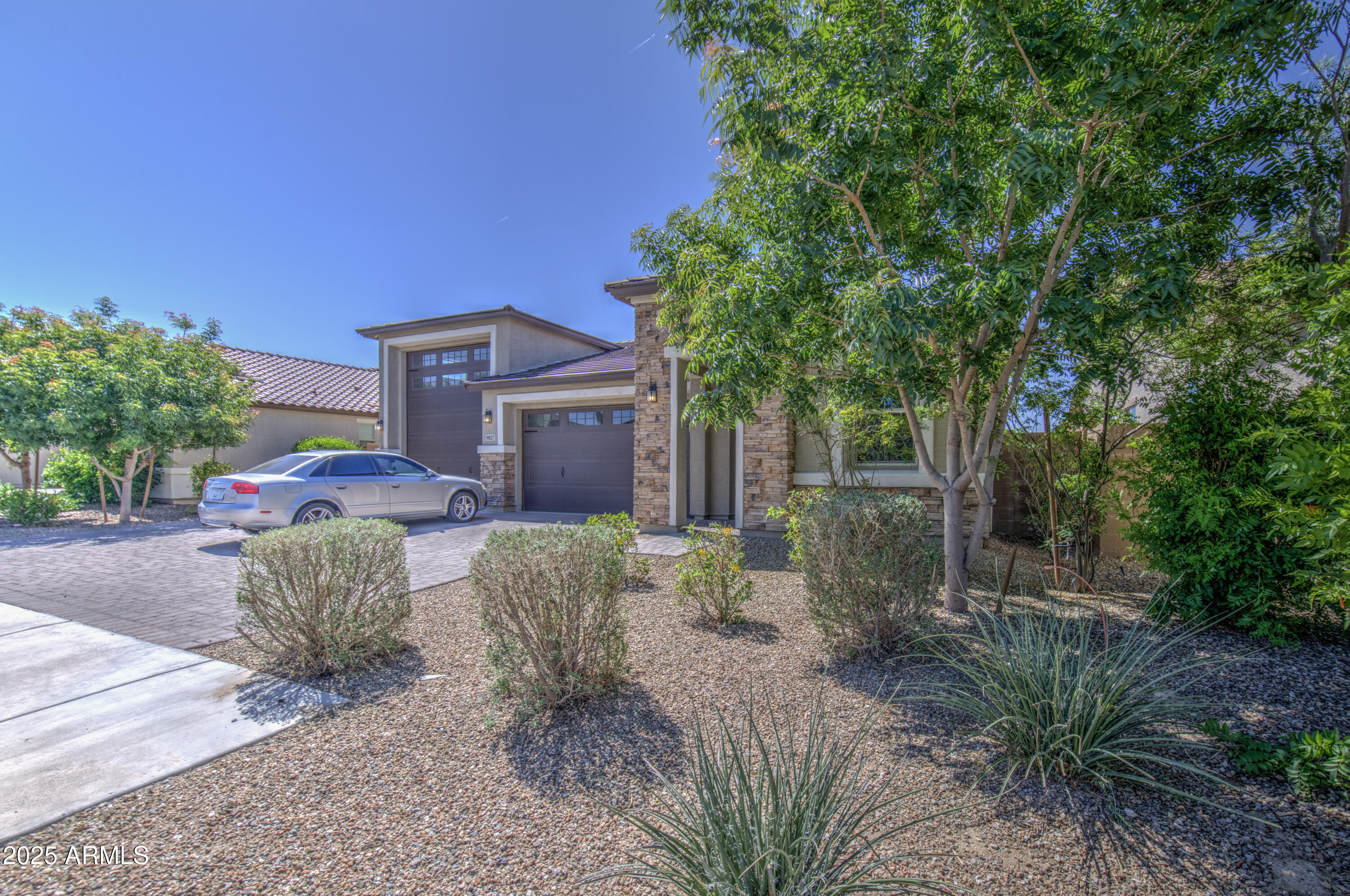 9827 E COTTON Road