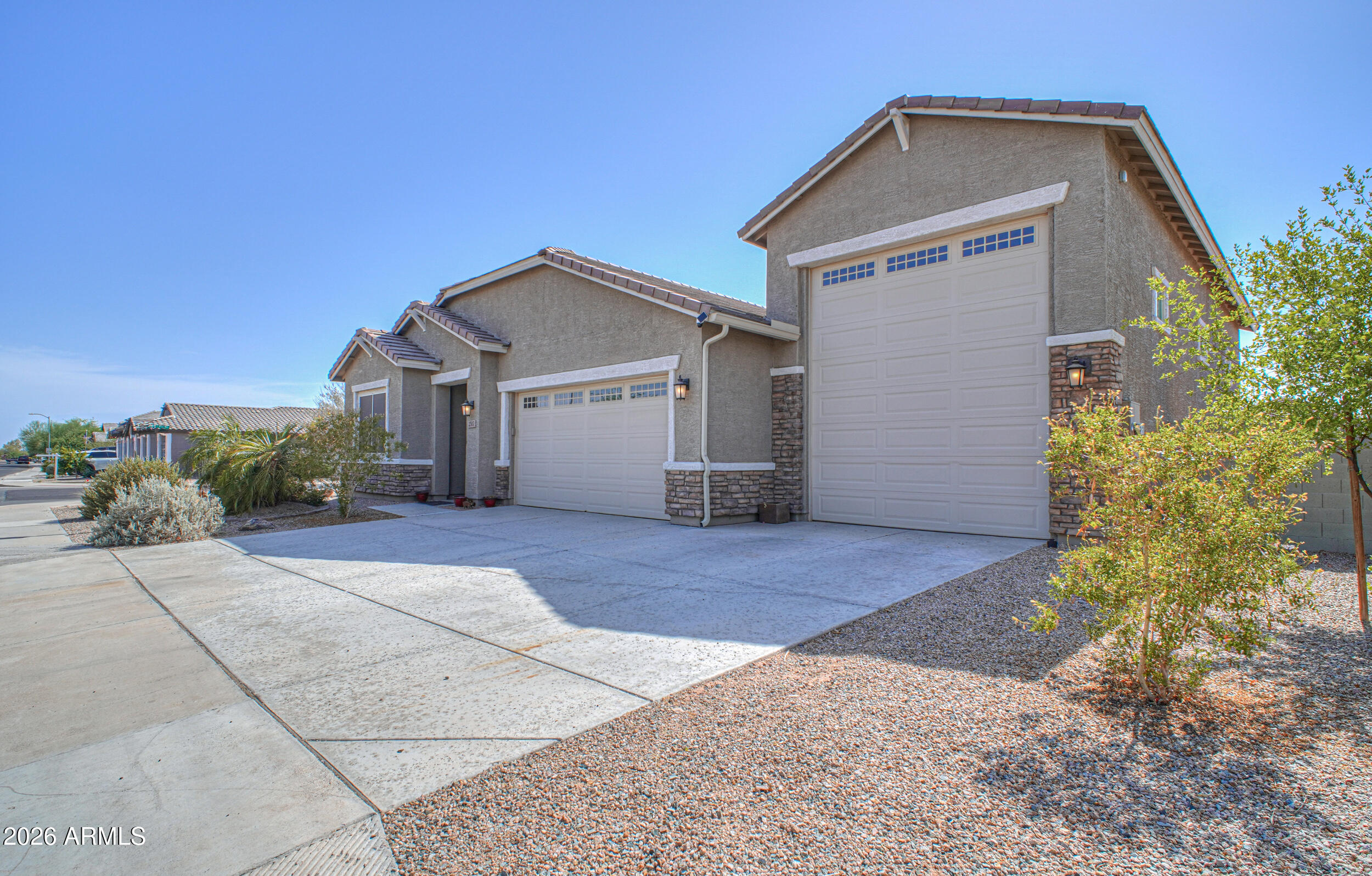 2507 N CASA GRANDE Avenue