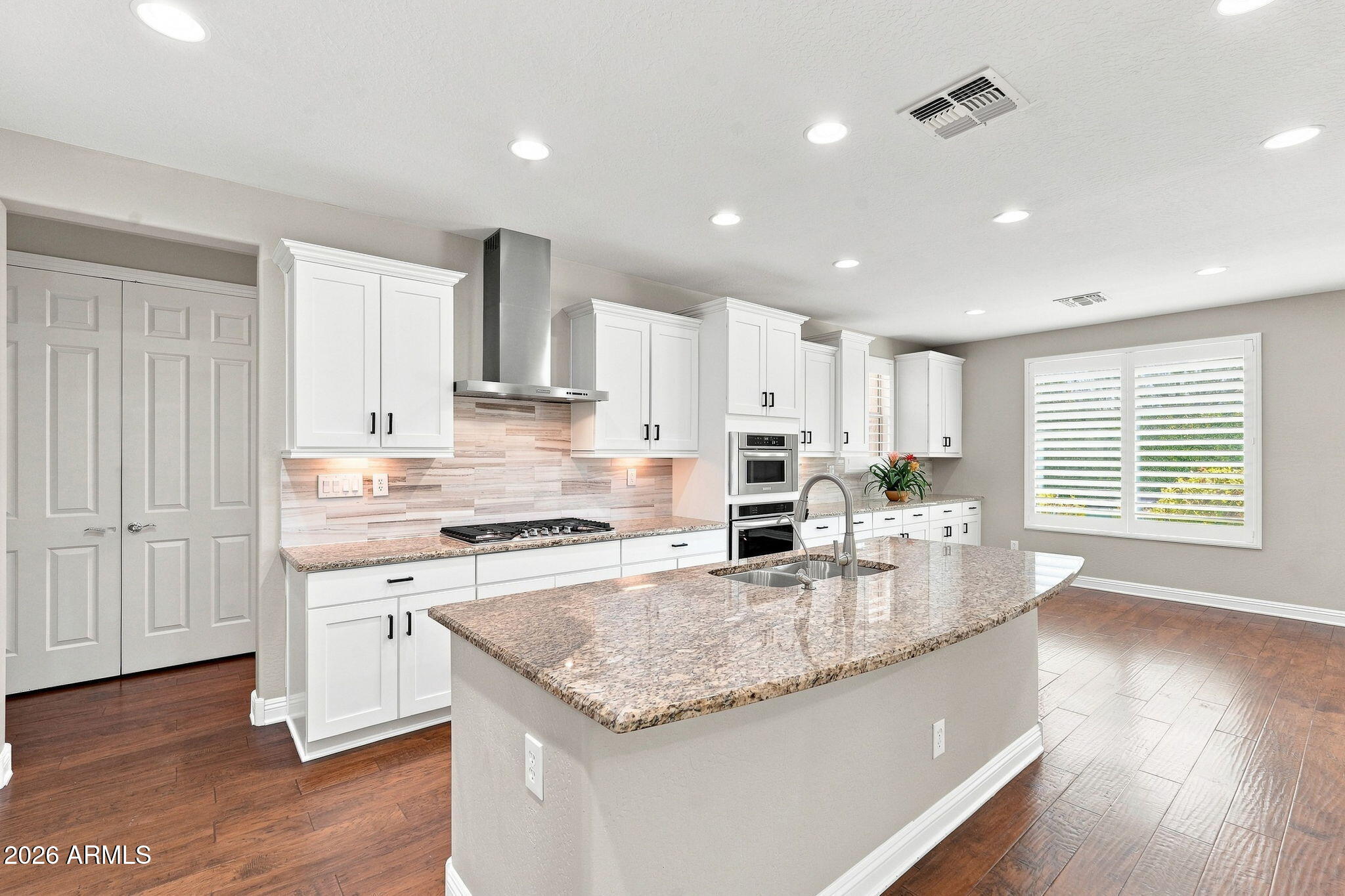 5645 E DESERT FOREST Trail