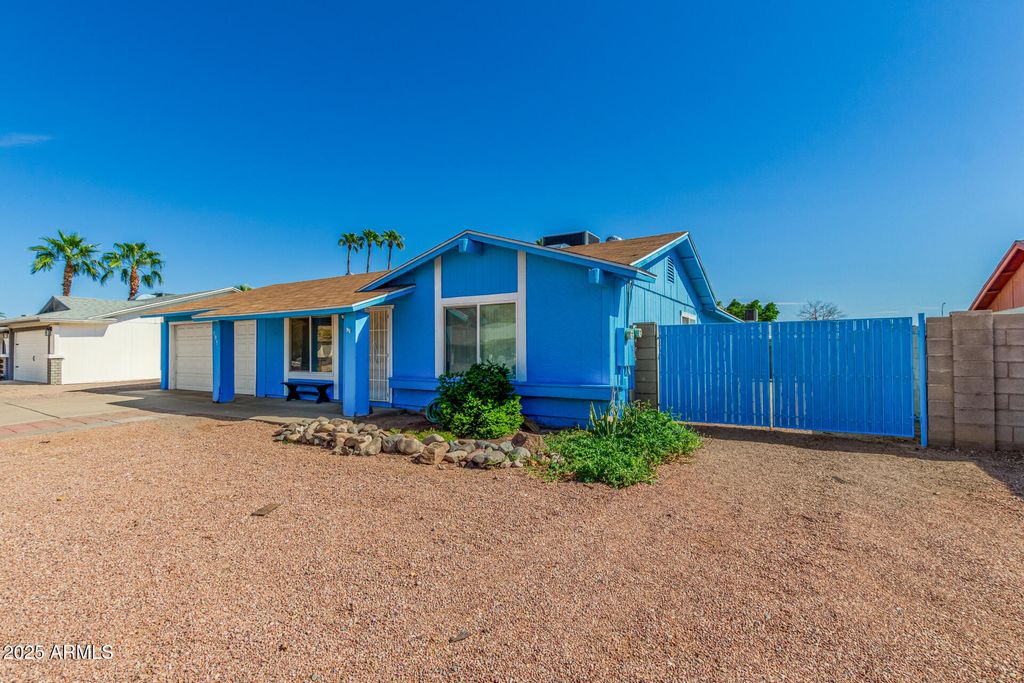 Photo of 305 W Nopal Place, Chandler, AZ 85225 (MLS # 6924354)